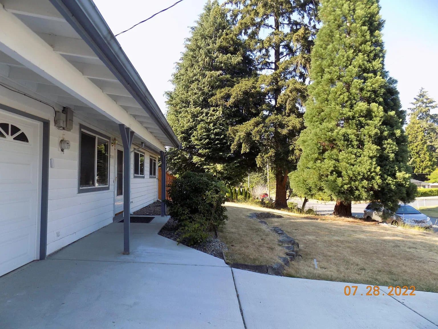 Newcastle House: 7111 121st Ave SE