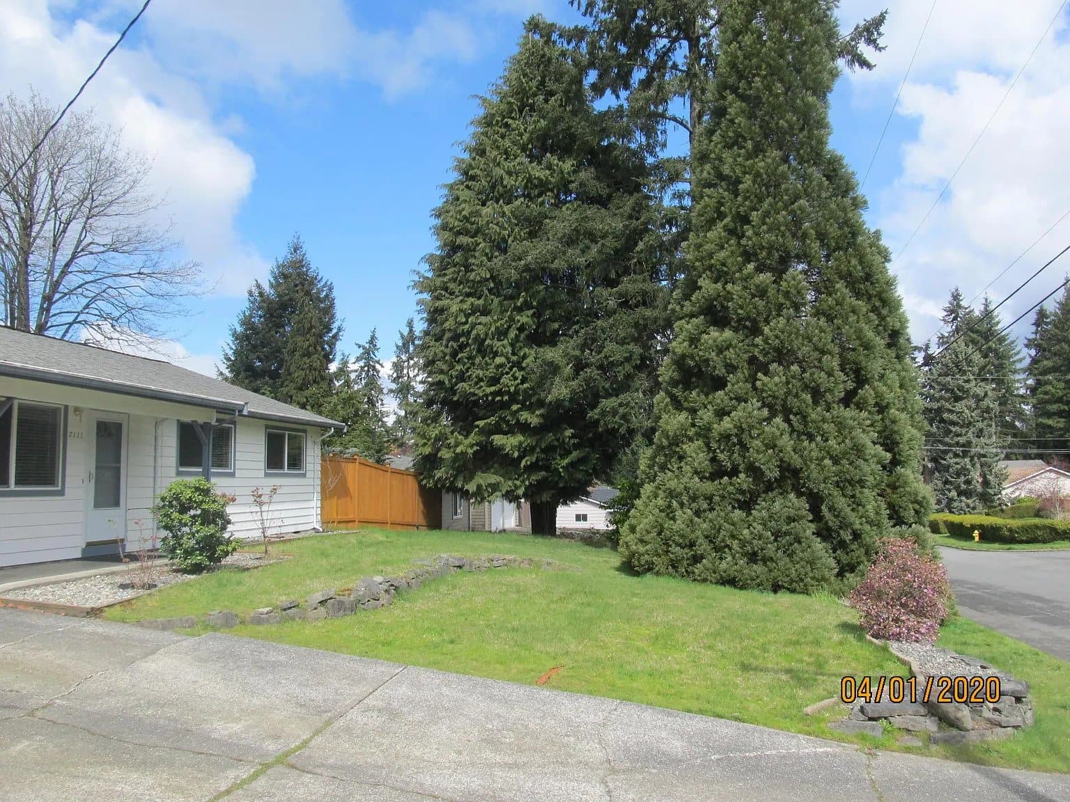 Newcastle House: 7111 121st Ave SE