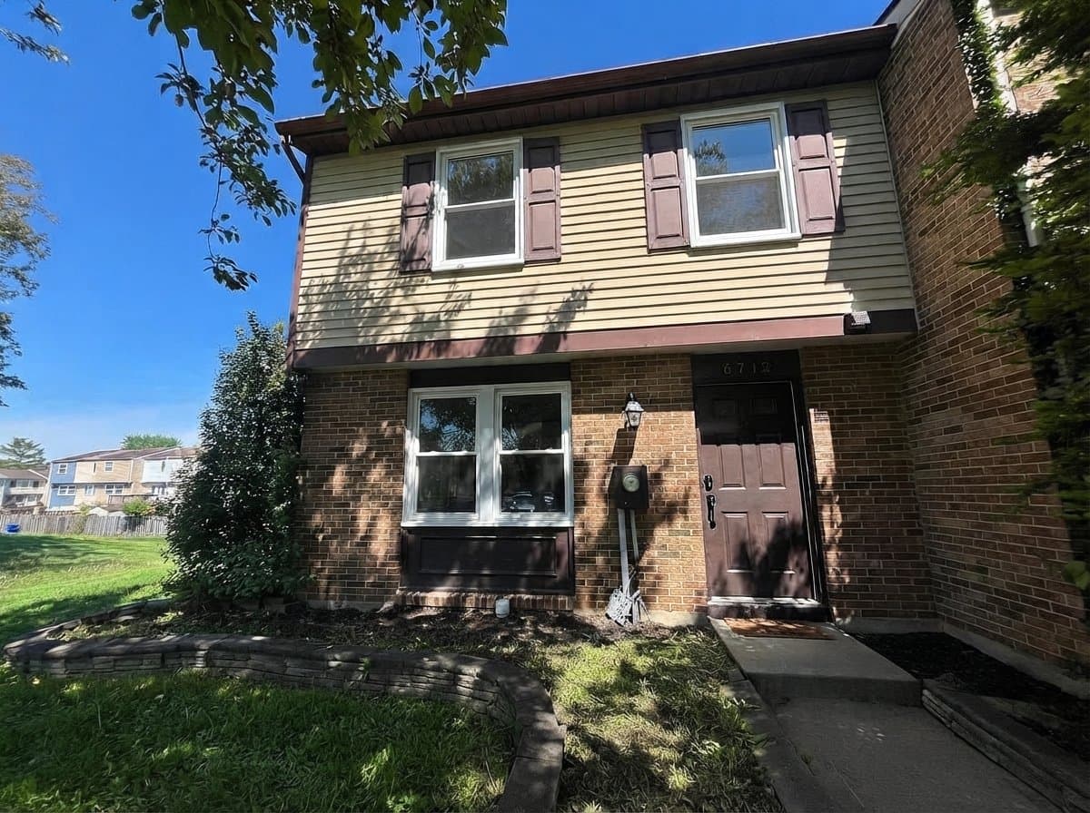Frederick Townhome: 6712 Fallow Hill Ct