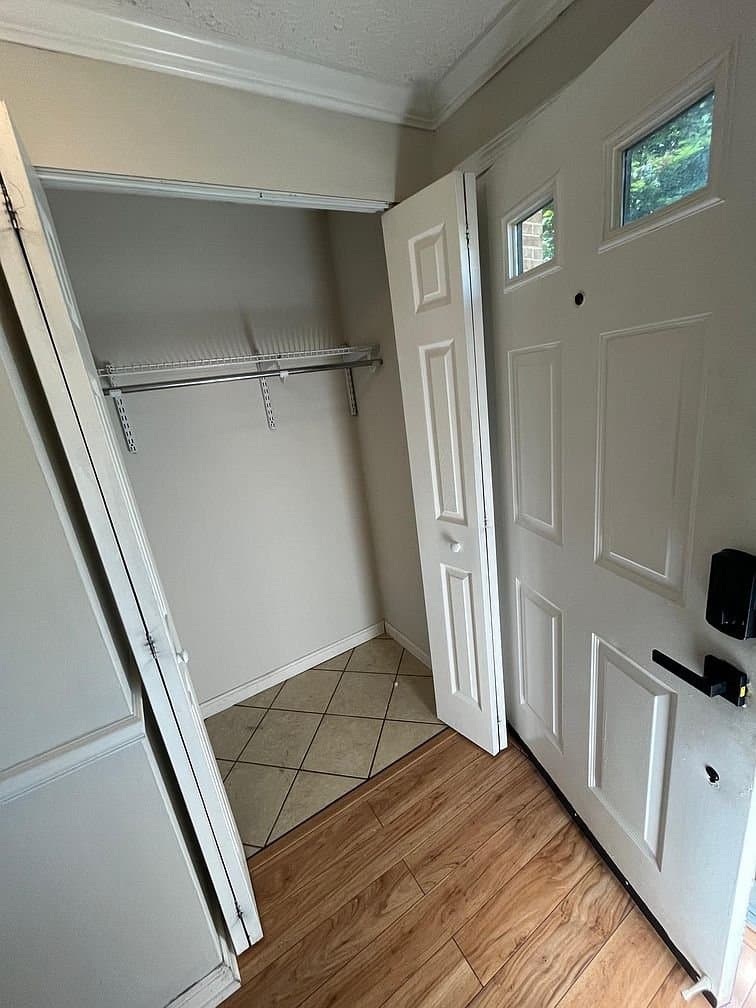 Frederick Townhome: 6712 Fallow Hill Ct