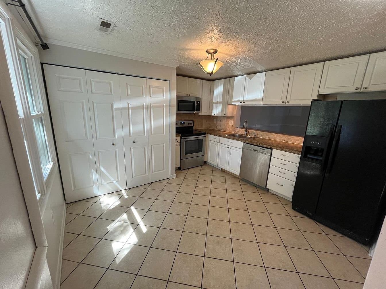 Frederick Townhome: 6712 Fallow Hill Ct