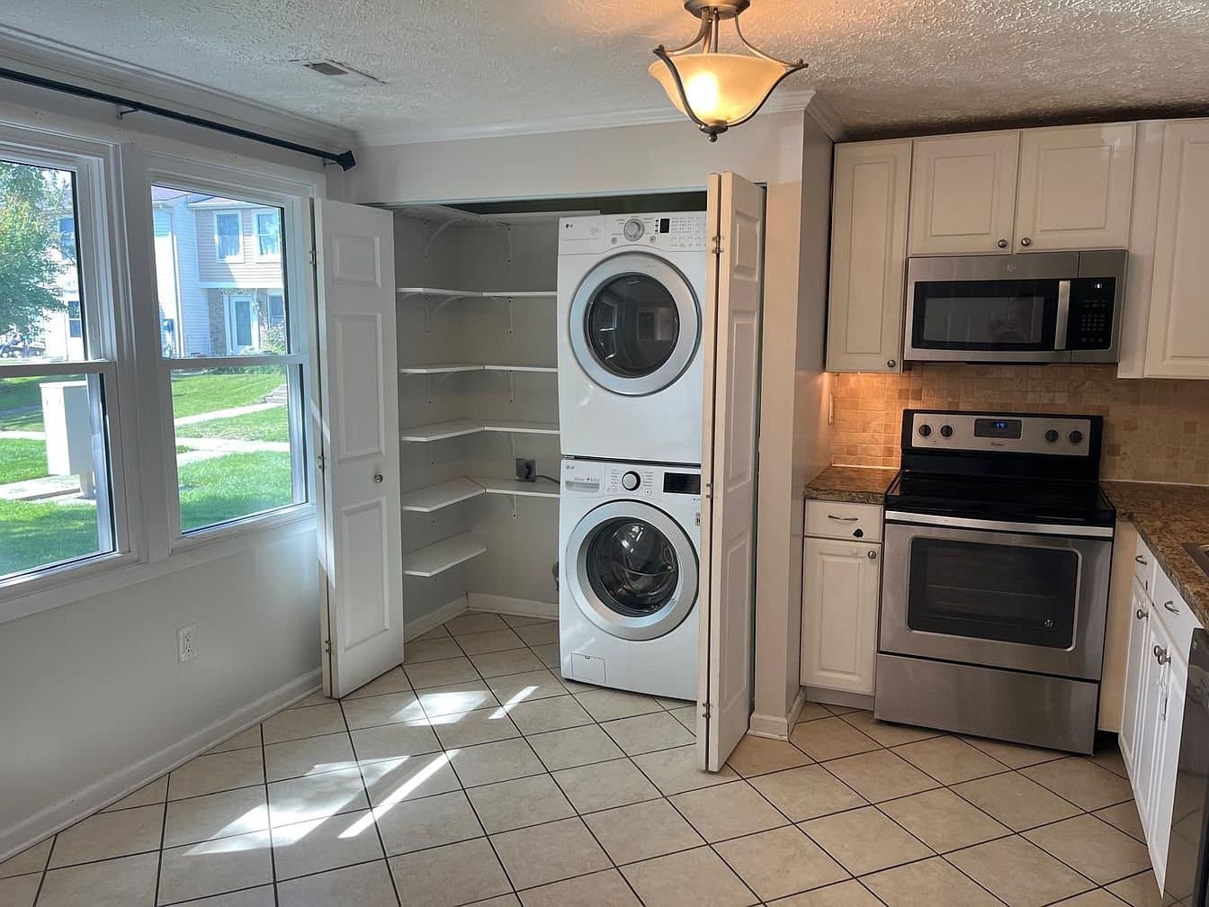Frederick Townhome: 6712 Fallow Hill Ct