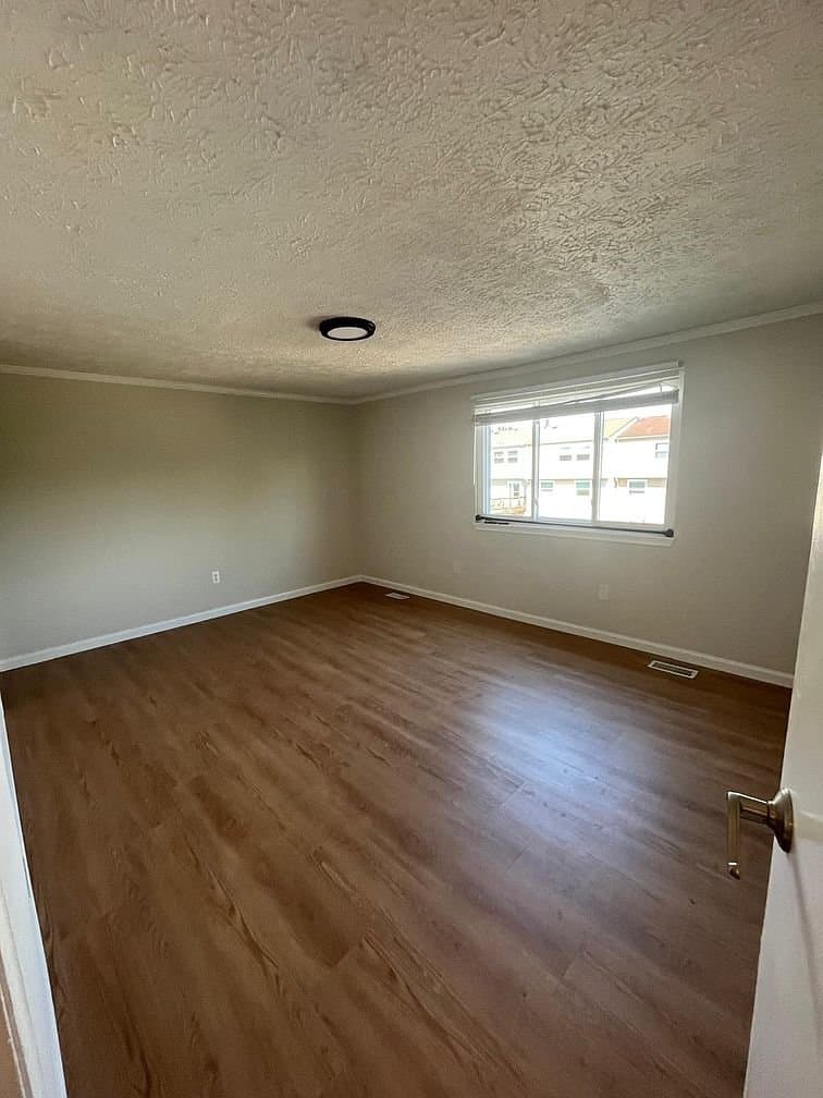 Frederick Townhome: 6712 Fallow Hill Ct