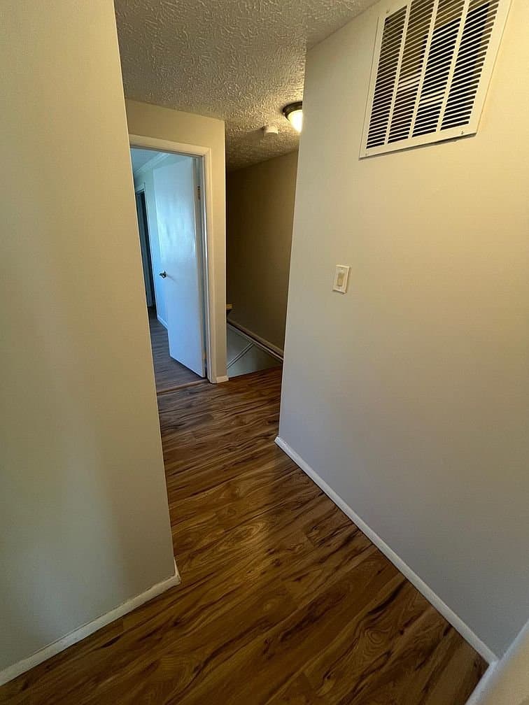 Frederick Townhome: 6712 Fallow Hill Ct