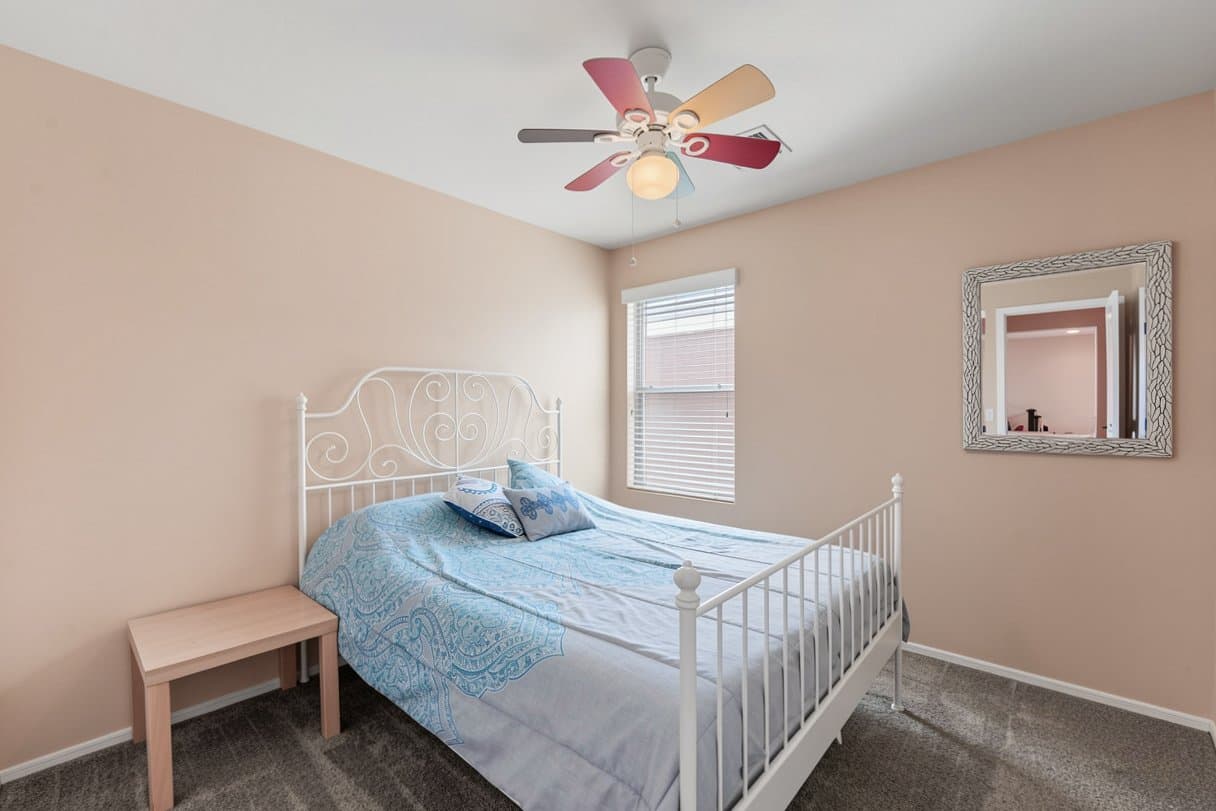 Chandler House: 121 W Hackberry Dr