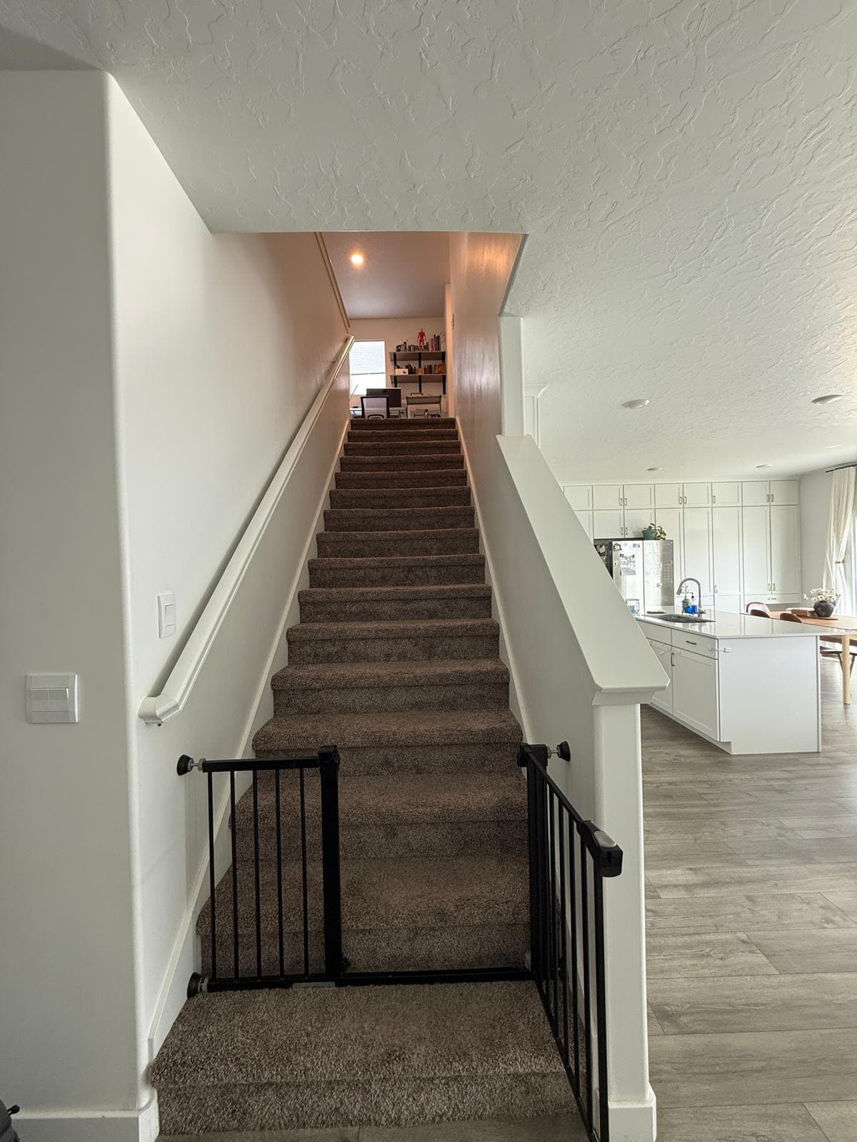 Saratoga Springs House: 594 N Trident Dr