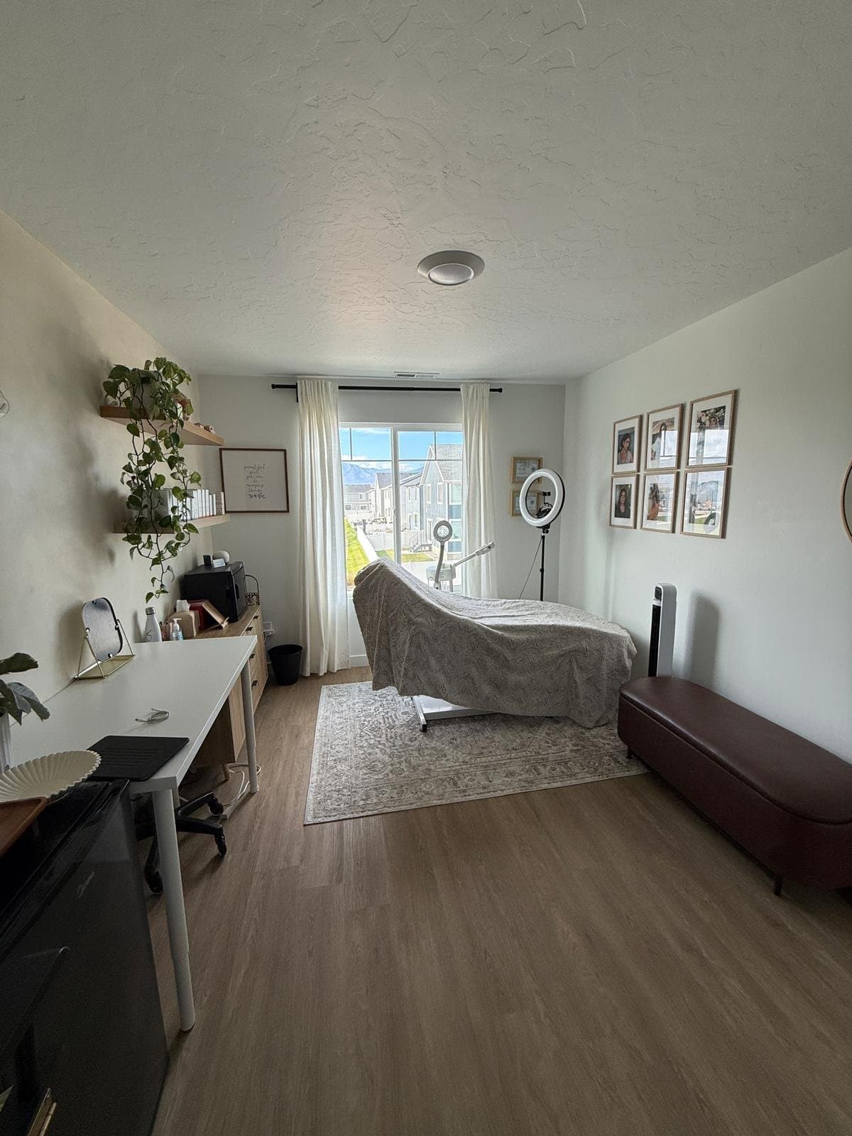 Saratoga Springs House: 594 N Trident Dr