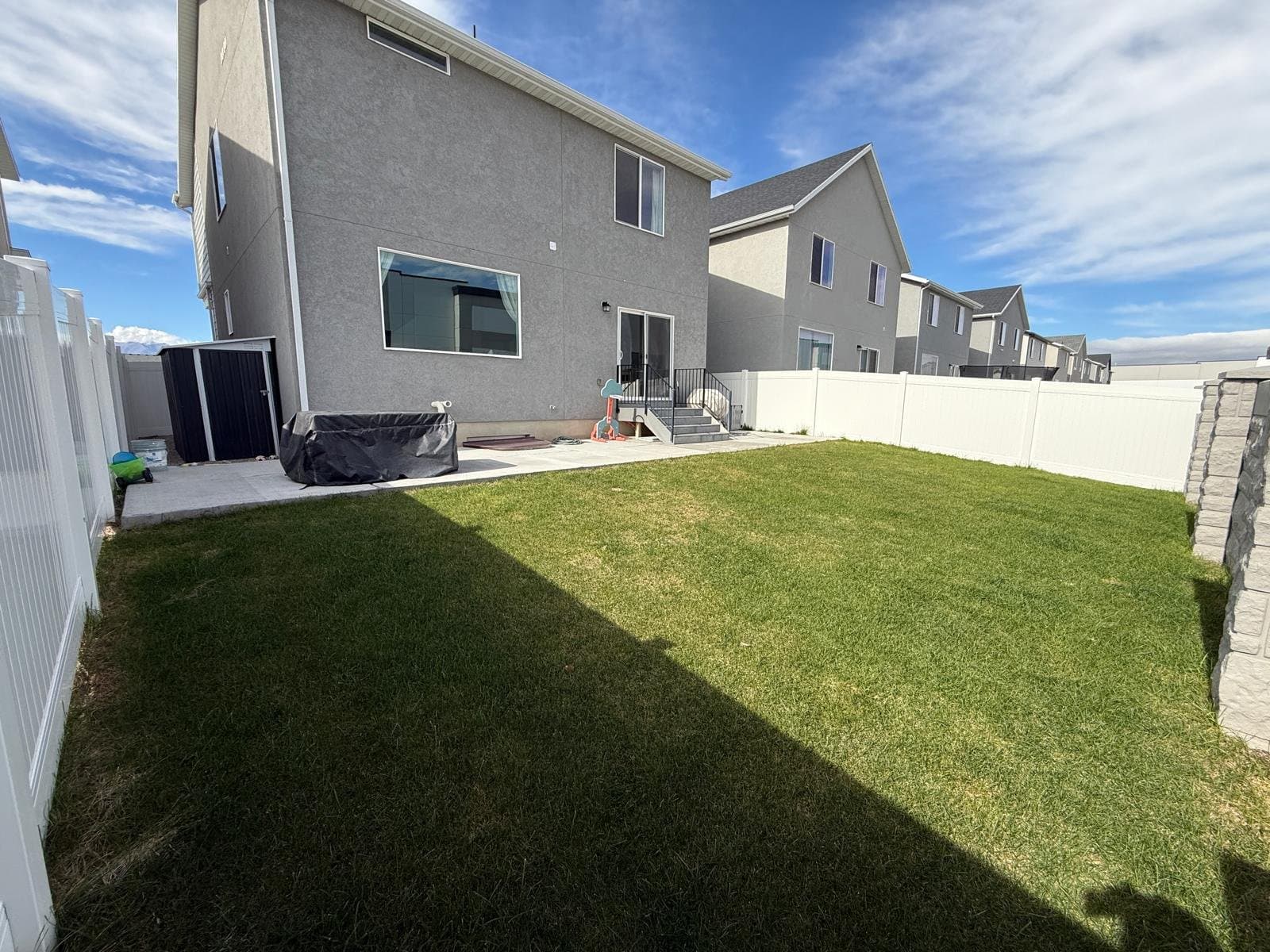 Saratoga Springs House: 594 N Trident Dr