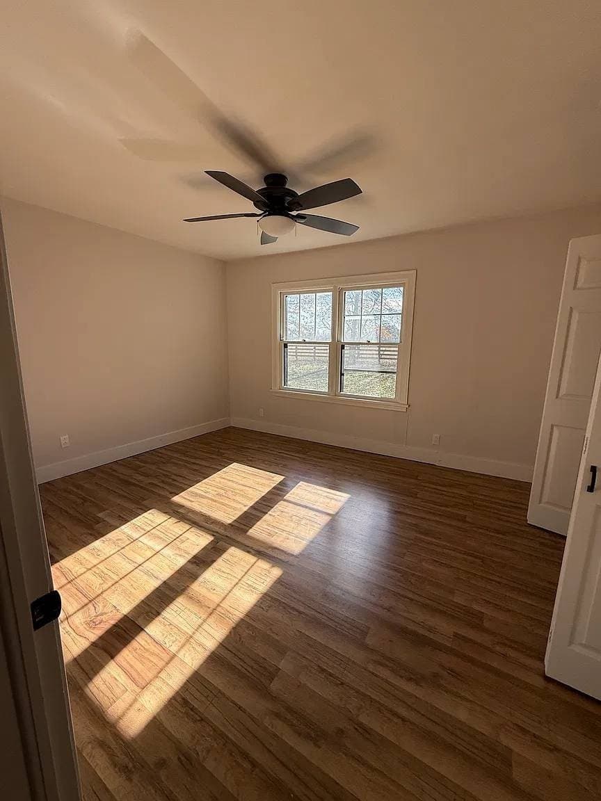 Murfreesboro House: 1504 Harrison Rd