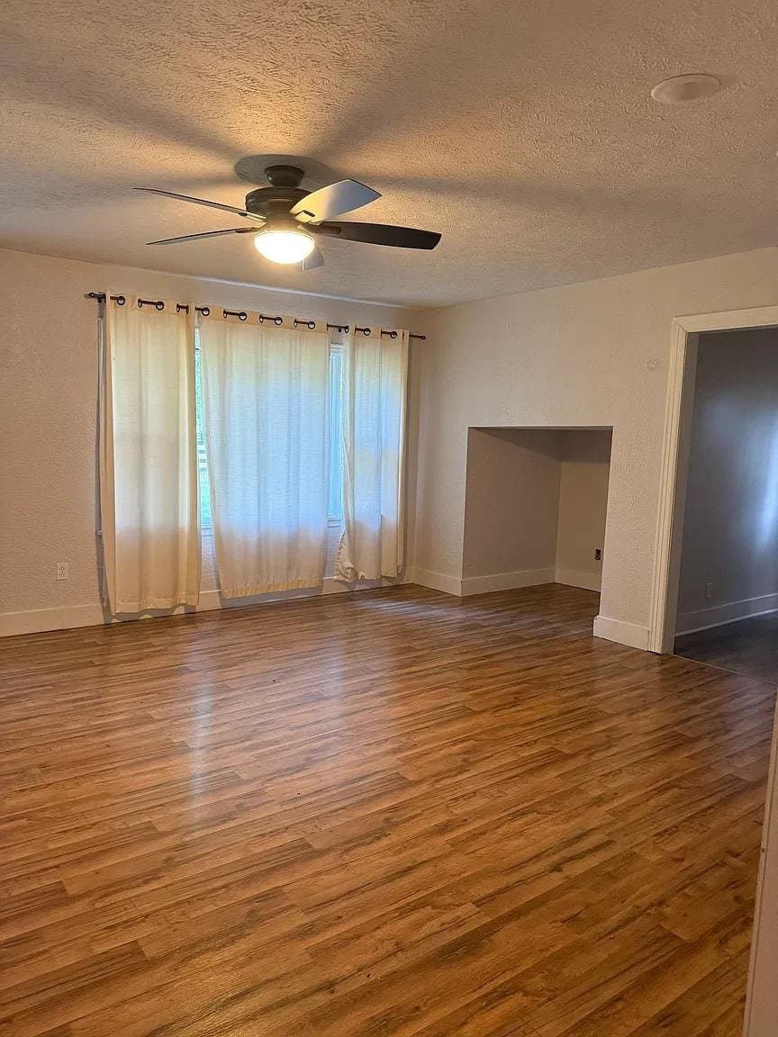 Murfreesboro House: 1504 Harrison Rd
