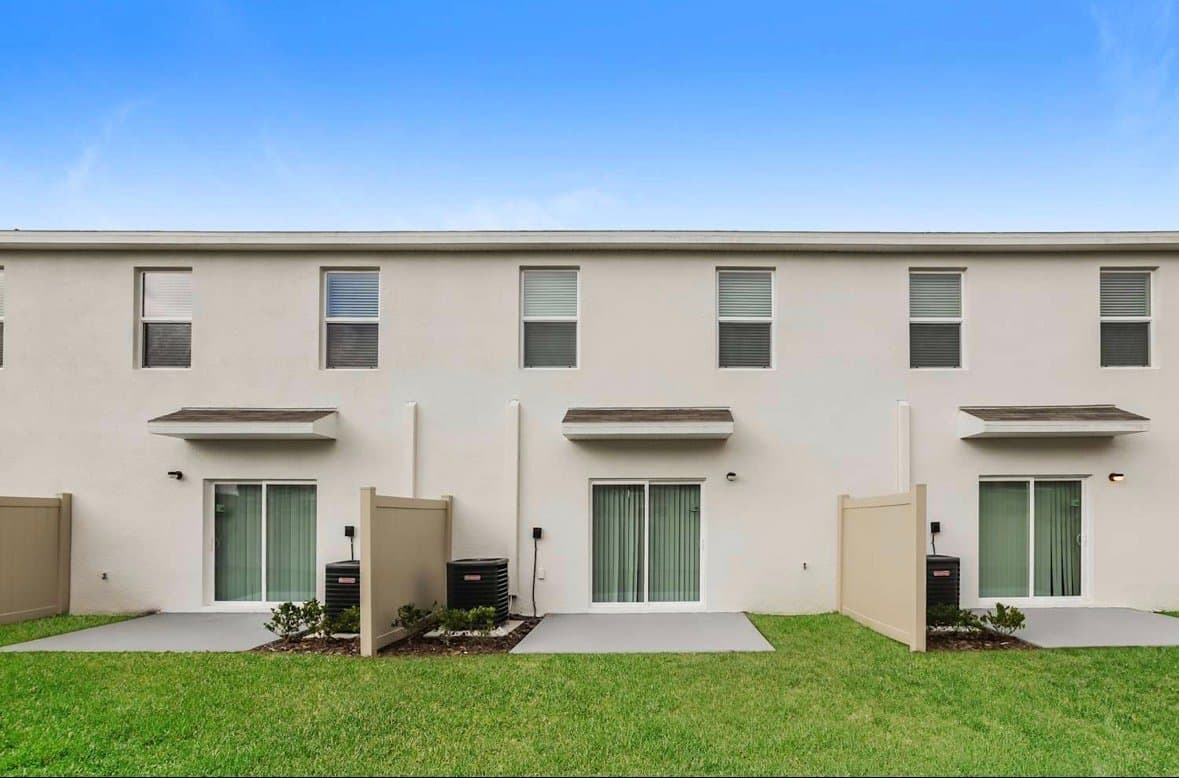Wesley Chapel House: 8468 Lofty Timber Way