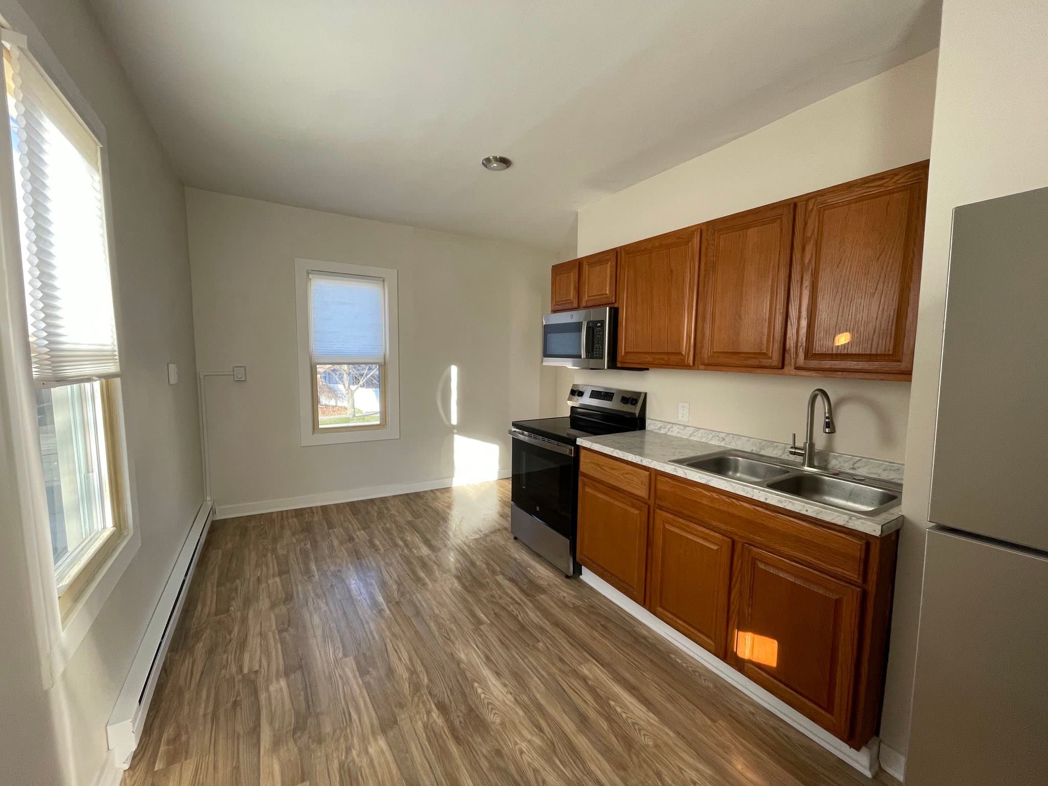 Endicott Apartment: 104-106 E Union St
