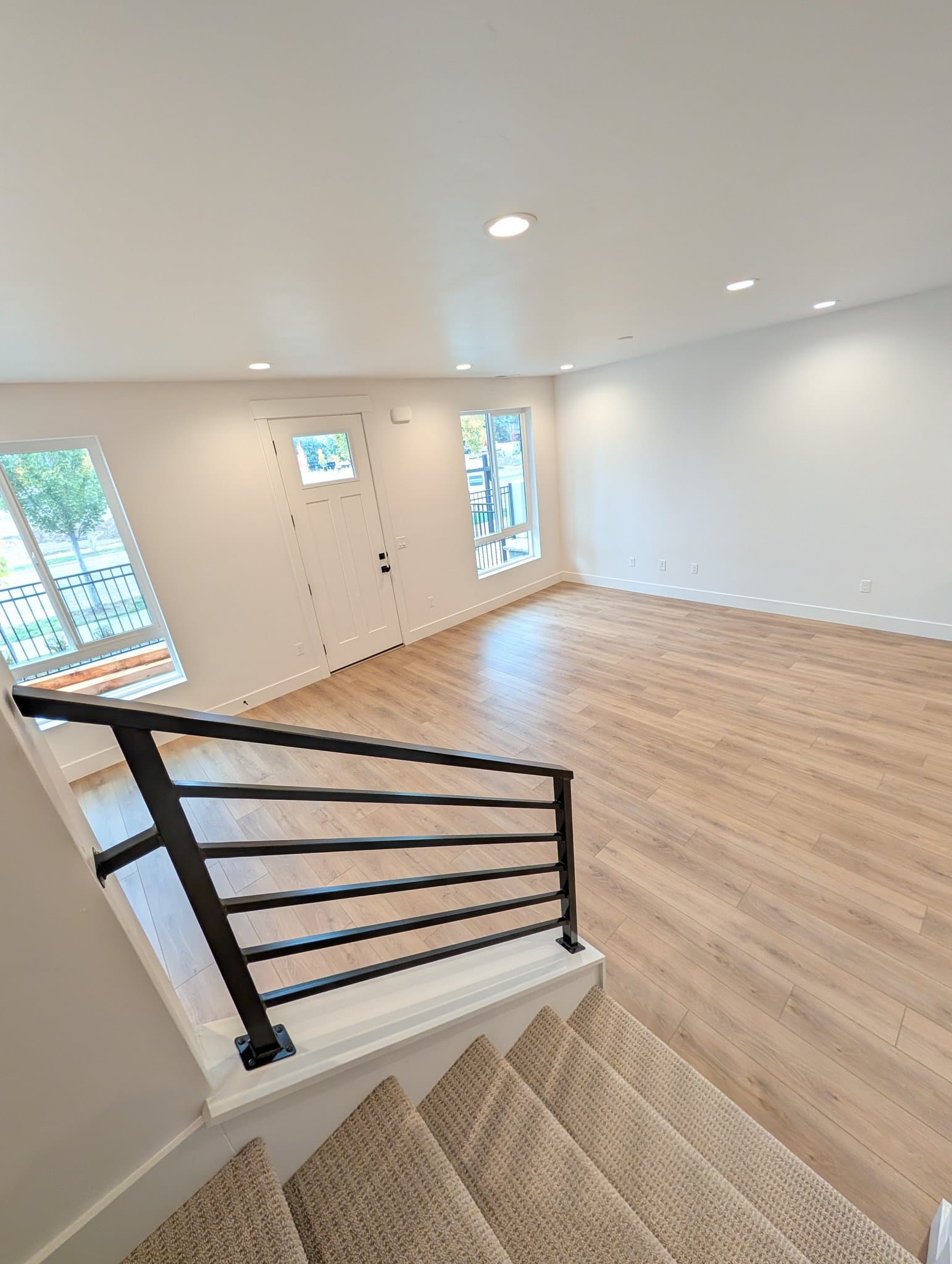 Eagle Townhome: 365 E Lombard Ln