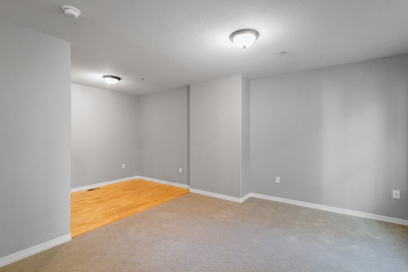 Boulder Condo: 947 Laramie Blvd
