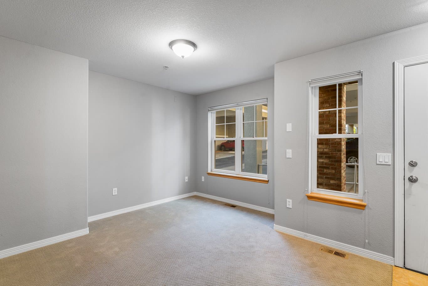 Boulder Condo: 947 Laramie Blvd