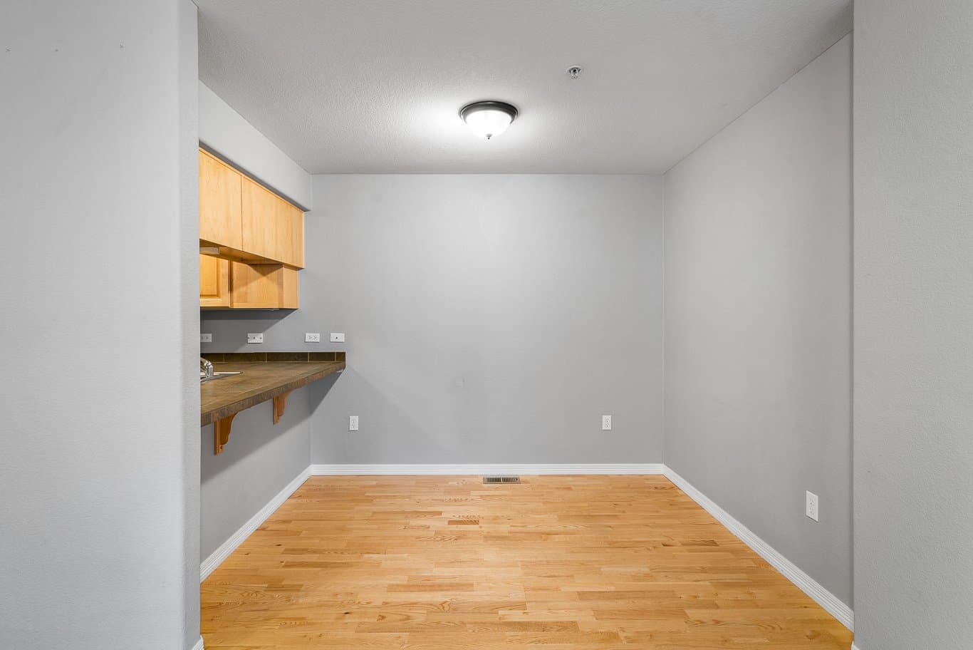 Boulder Condo: 947 Laramie Blvd