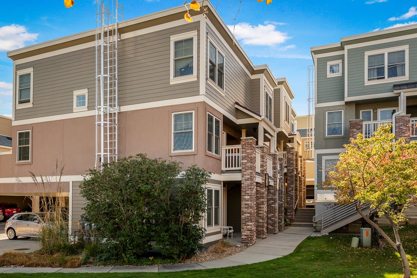 Boulder Condo: 947 Laramie Blvd