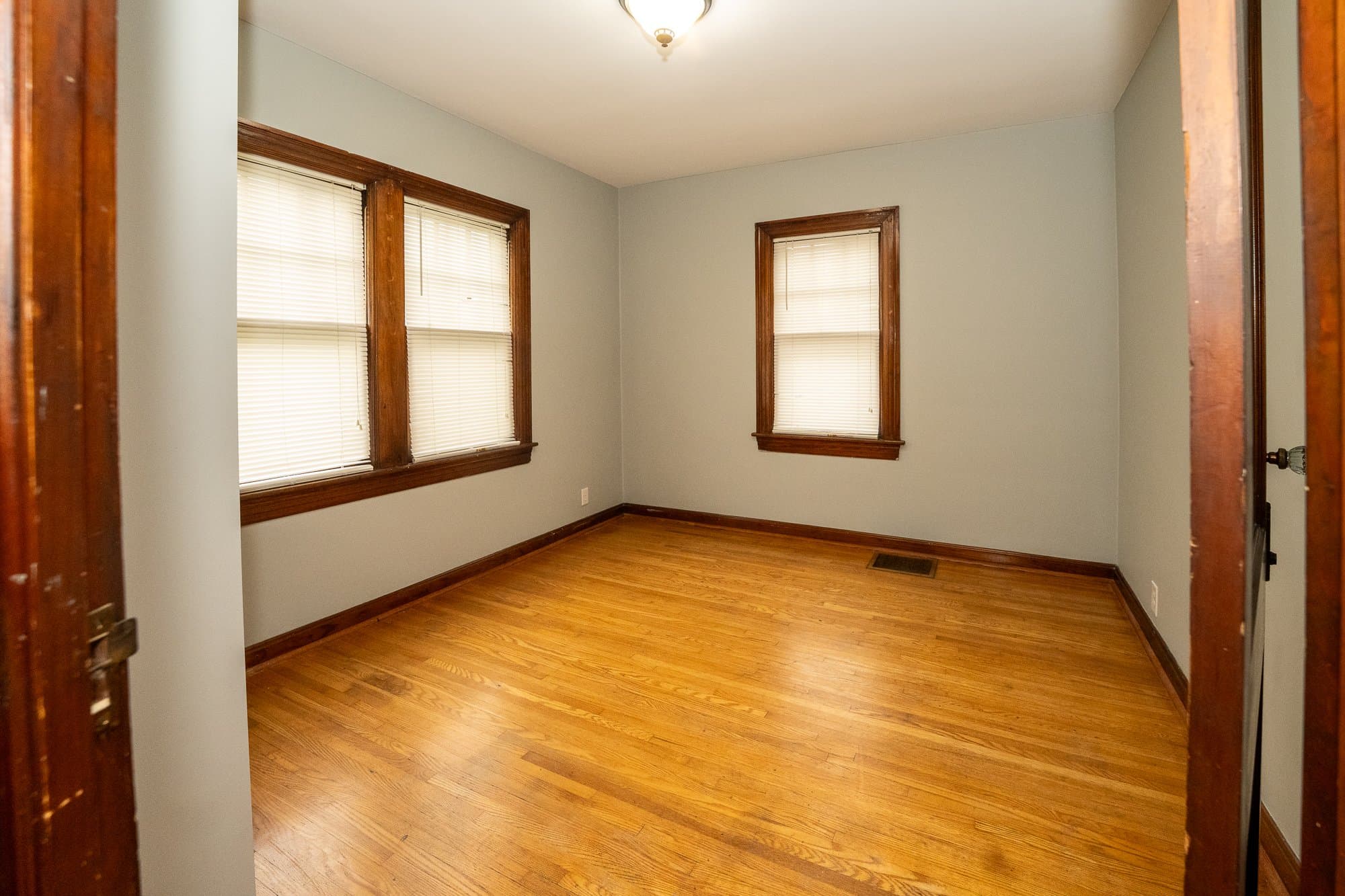 Evansville House: 104 S Weinbach Ave