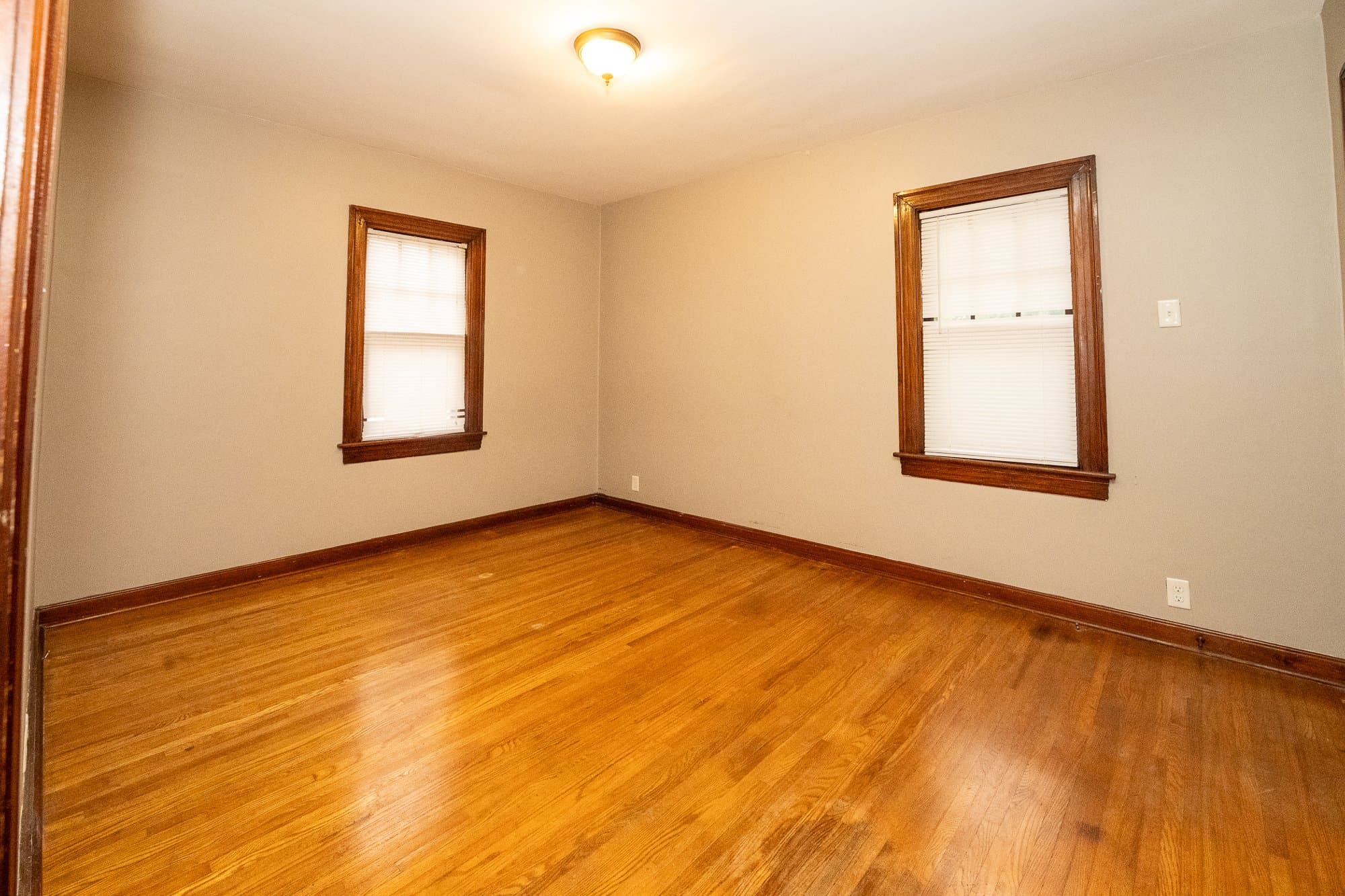 Evansville House: 104 S Weinbach Ave