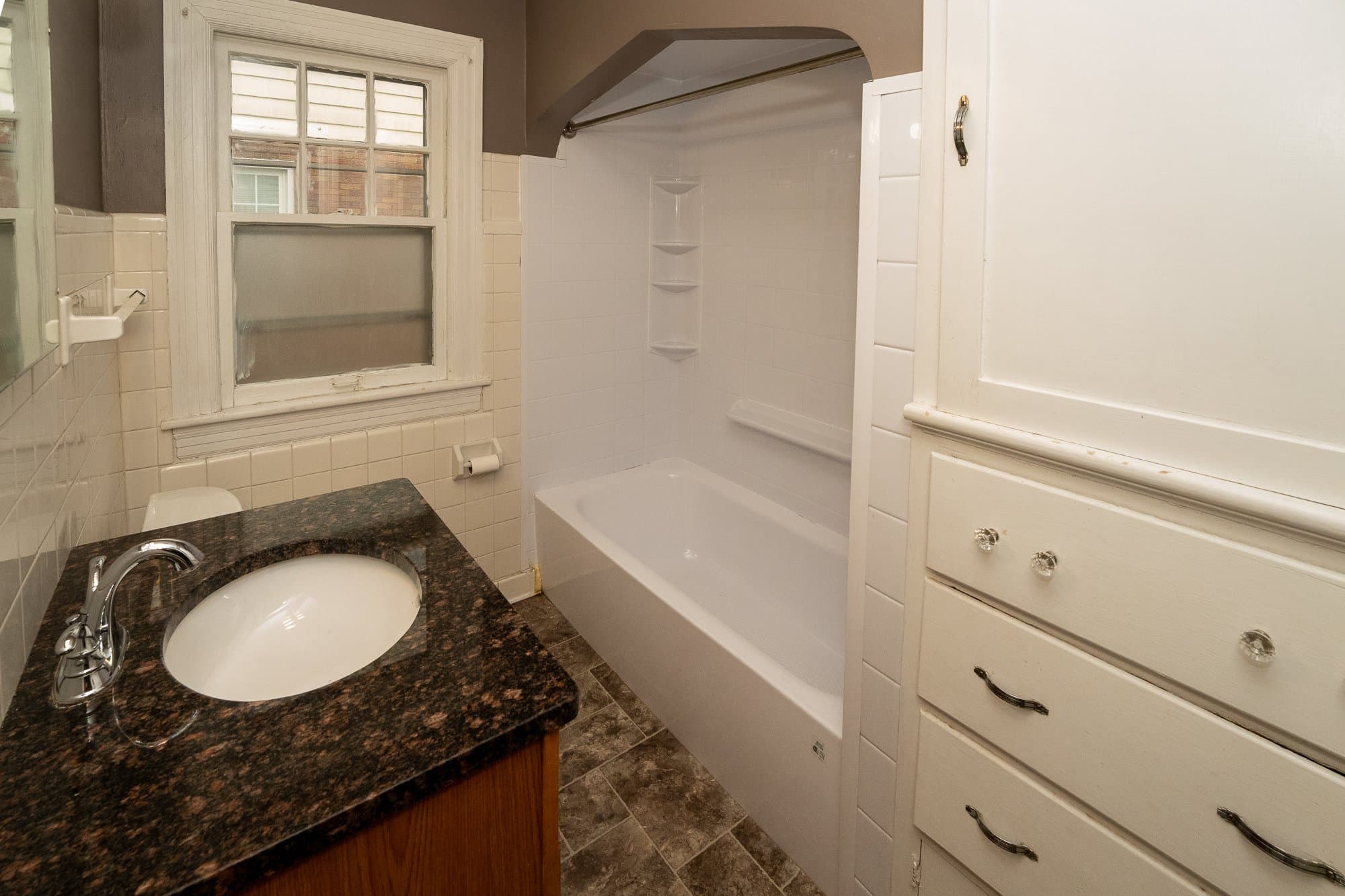 Evansville House: 104 S Weinbach Ave