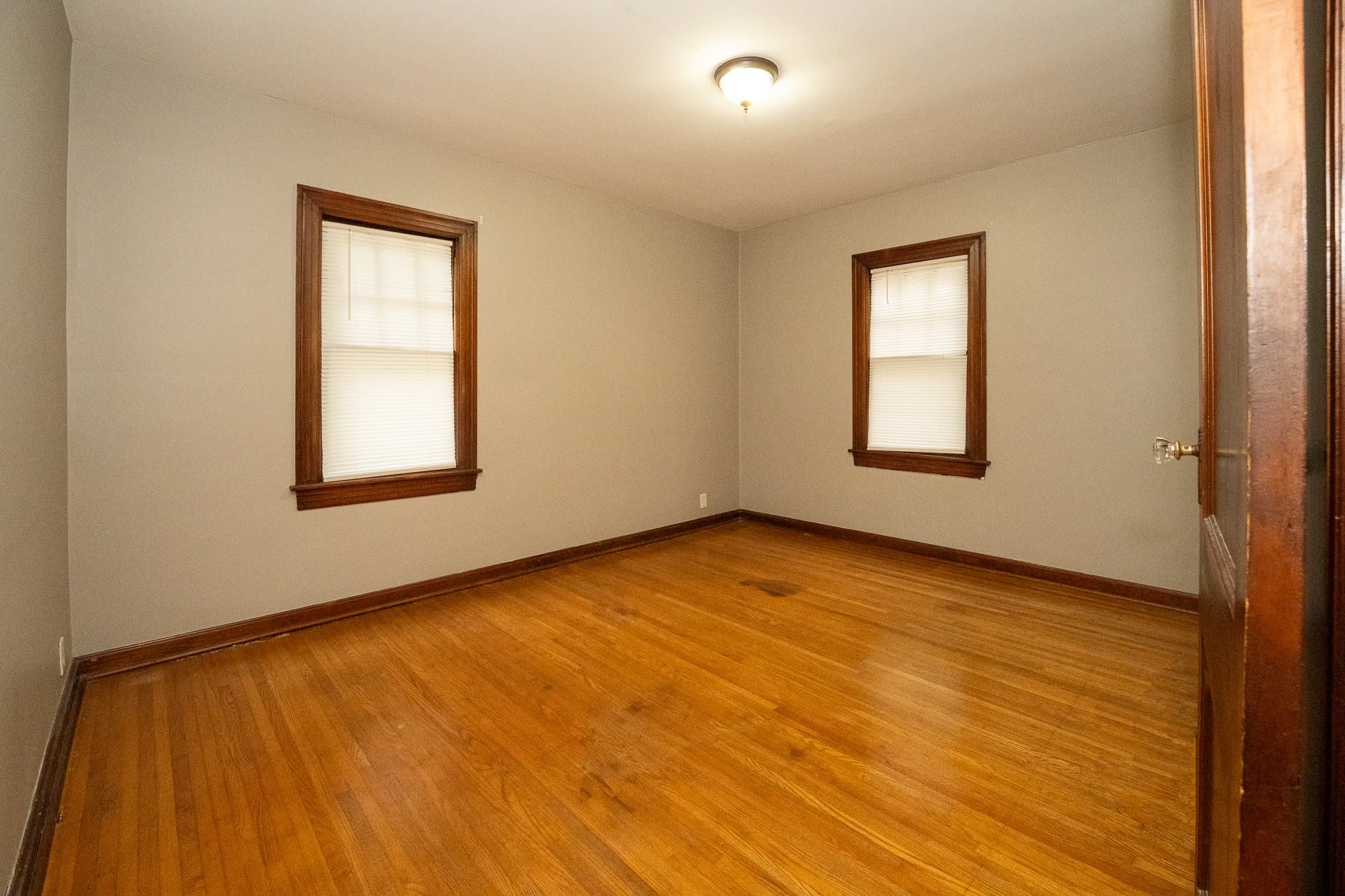 Evansville House: 104 S Weinbach Ave