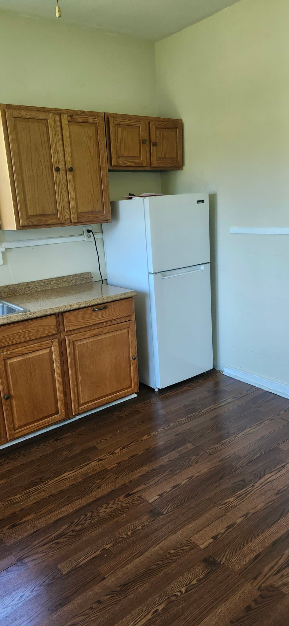 South Chesterfield Single Room: 20503 Southlawn Avenue