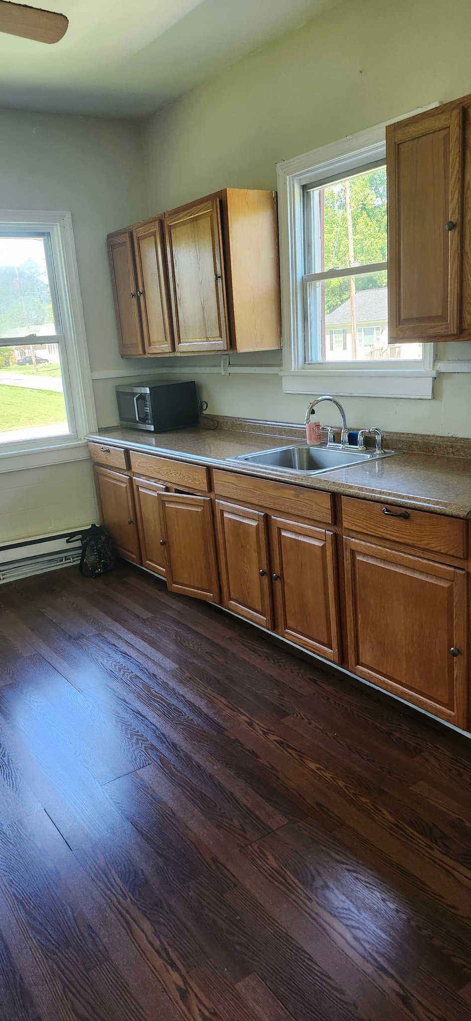 South Chesterfield Single Room: 20503 Southlawn Avenue