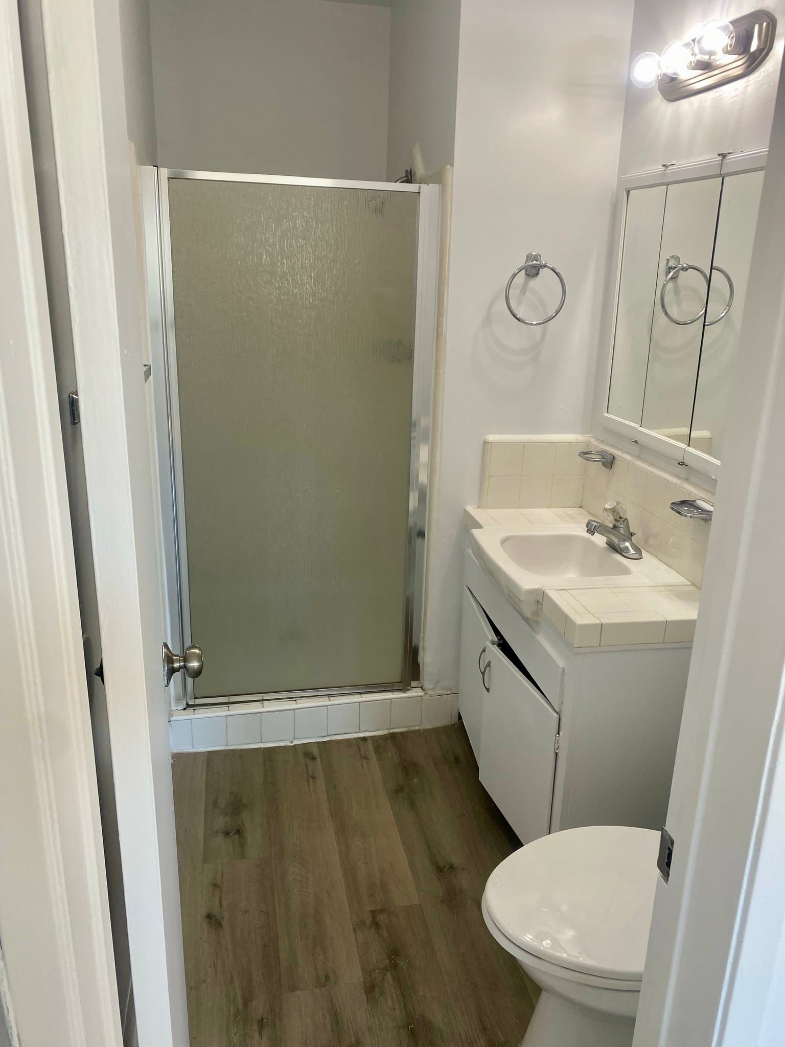 Inglewood Condo: 811 Austin Ave