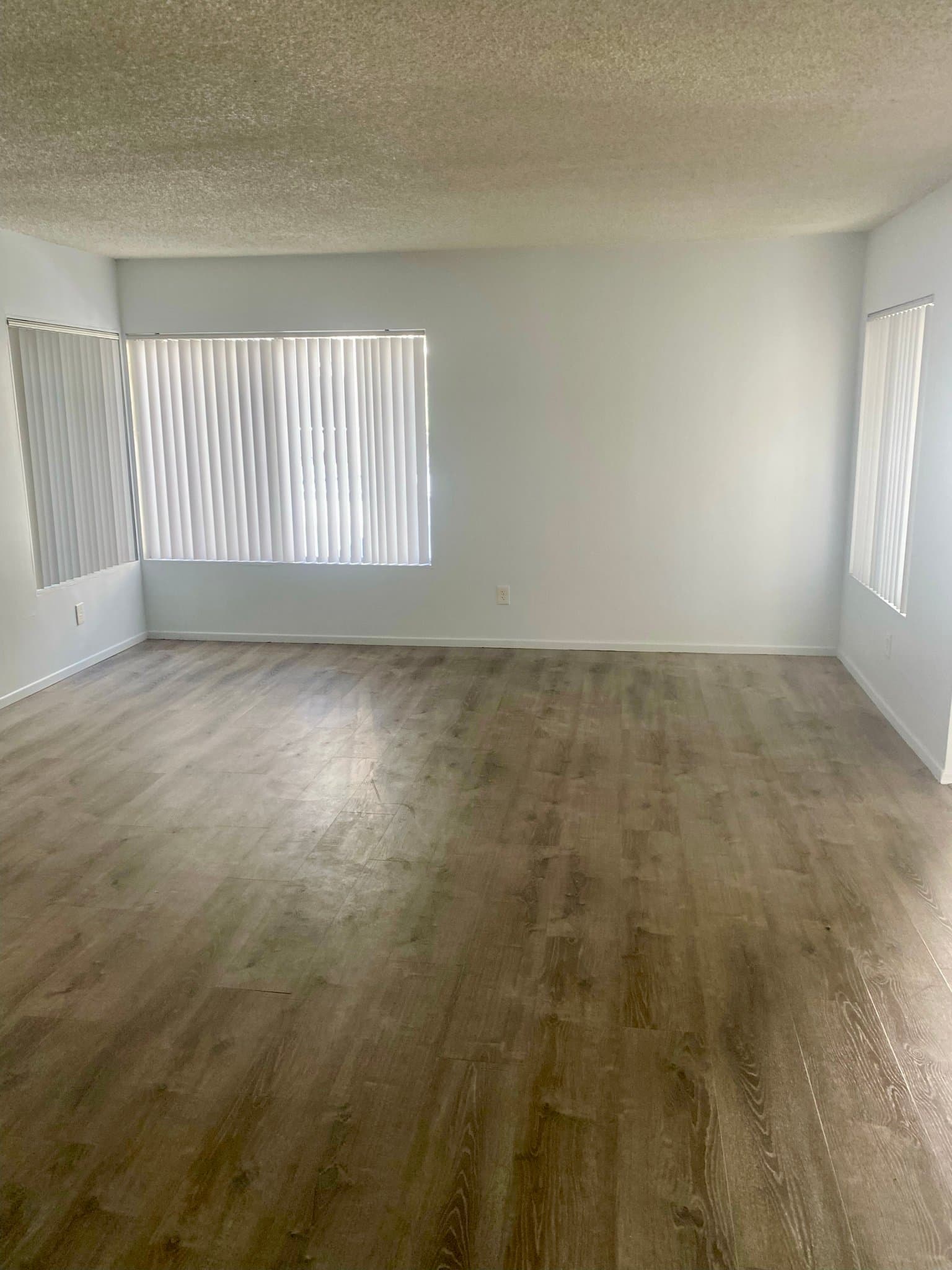 Inglewood Condo: 811 Austin Ave