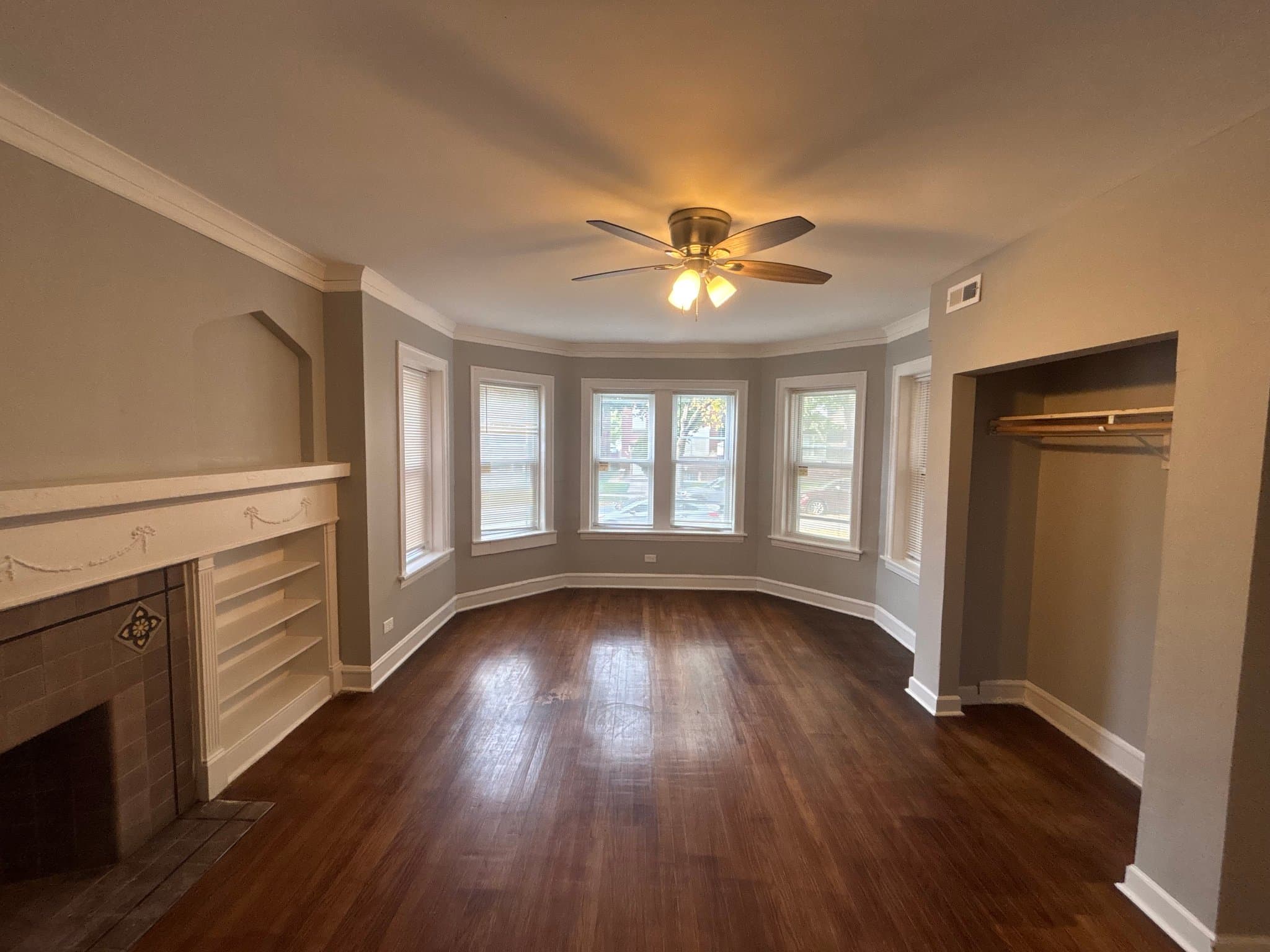 Chicago Apartment: 7935-7937 S Vernon