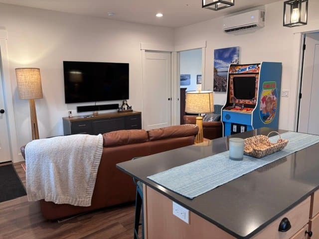 Ponderay Condo: 50 Carnelian Ave