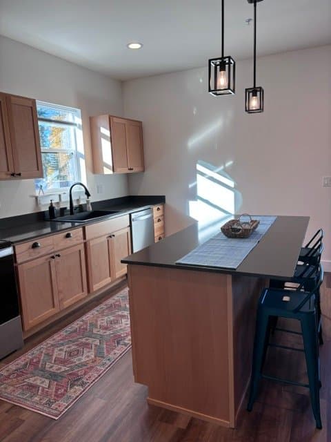 Ponderay Condo: 50 Carnelian Ave