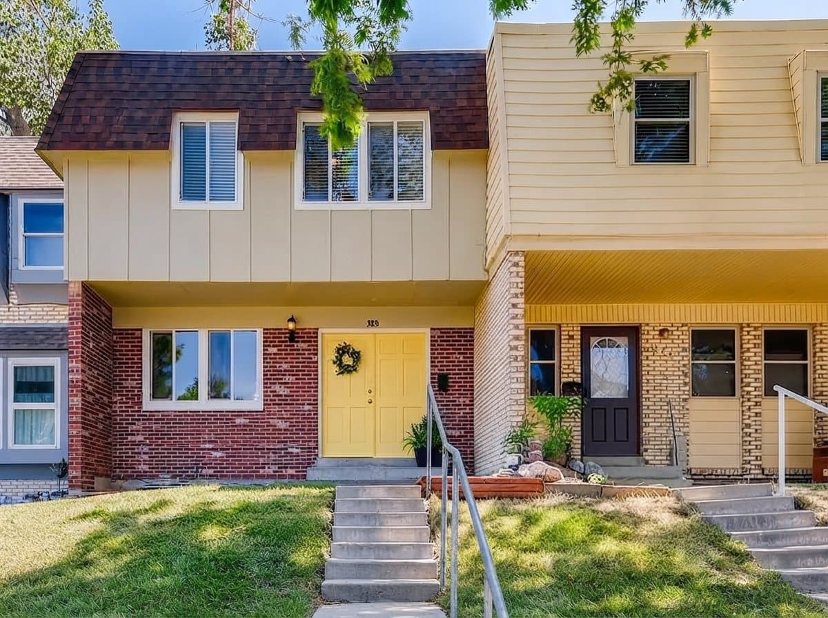 Northglenn Townhome: 388 E 116th Ave