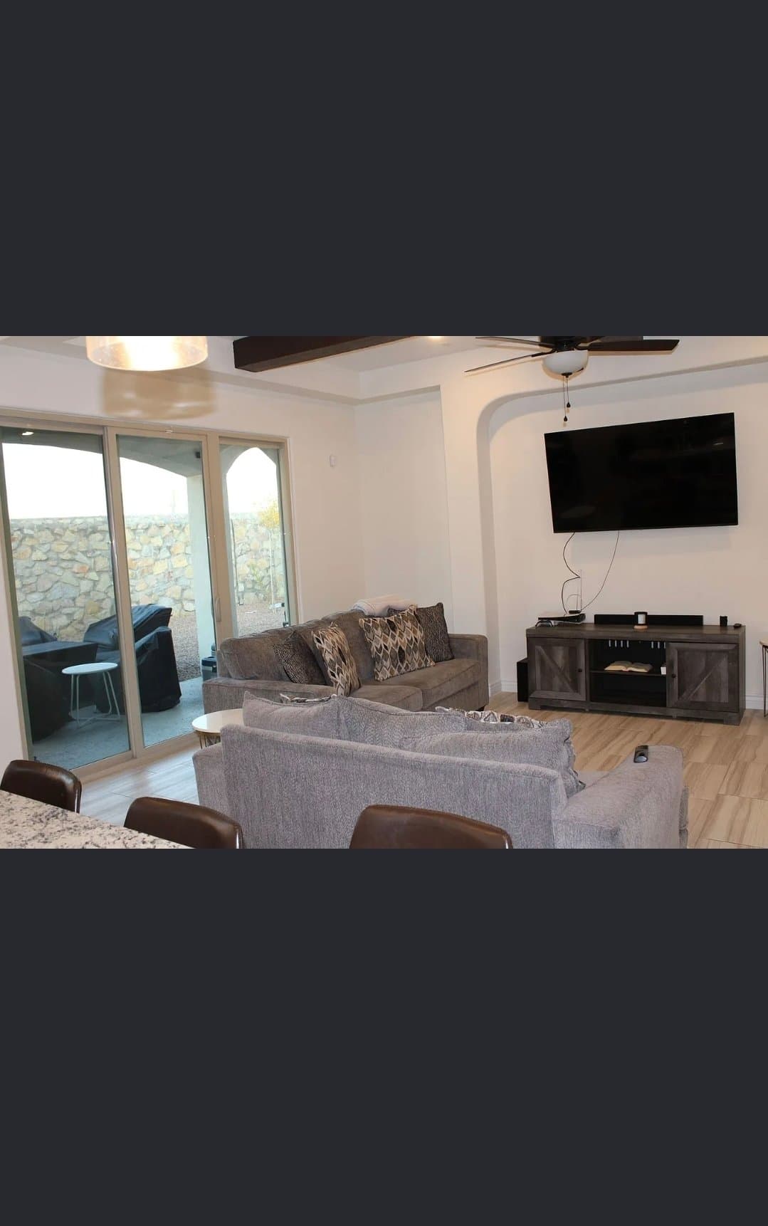 El Paso House: 13067 Cleethorpes St