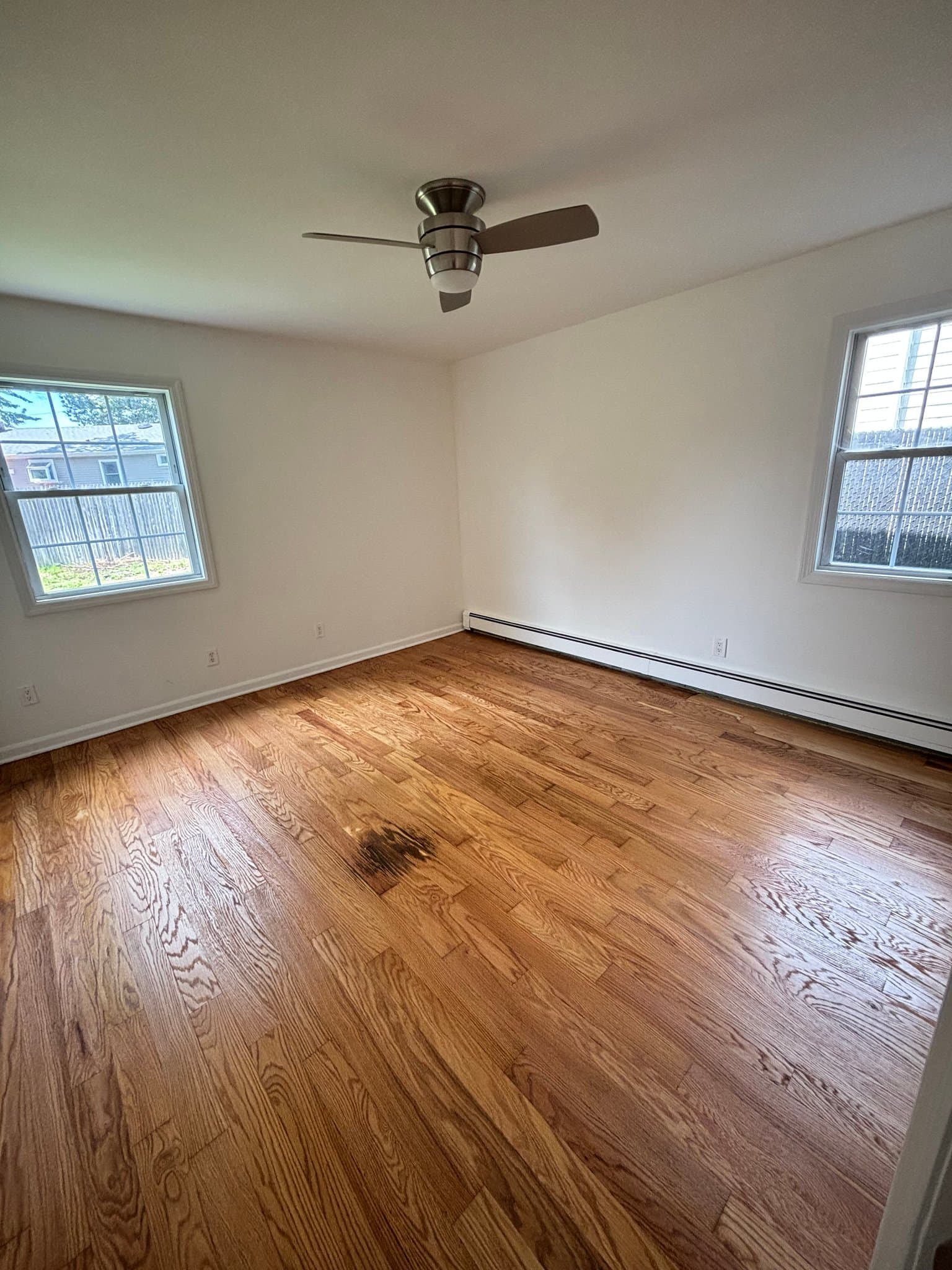 Nesconset House: 10 Park Cir