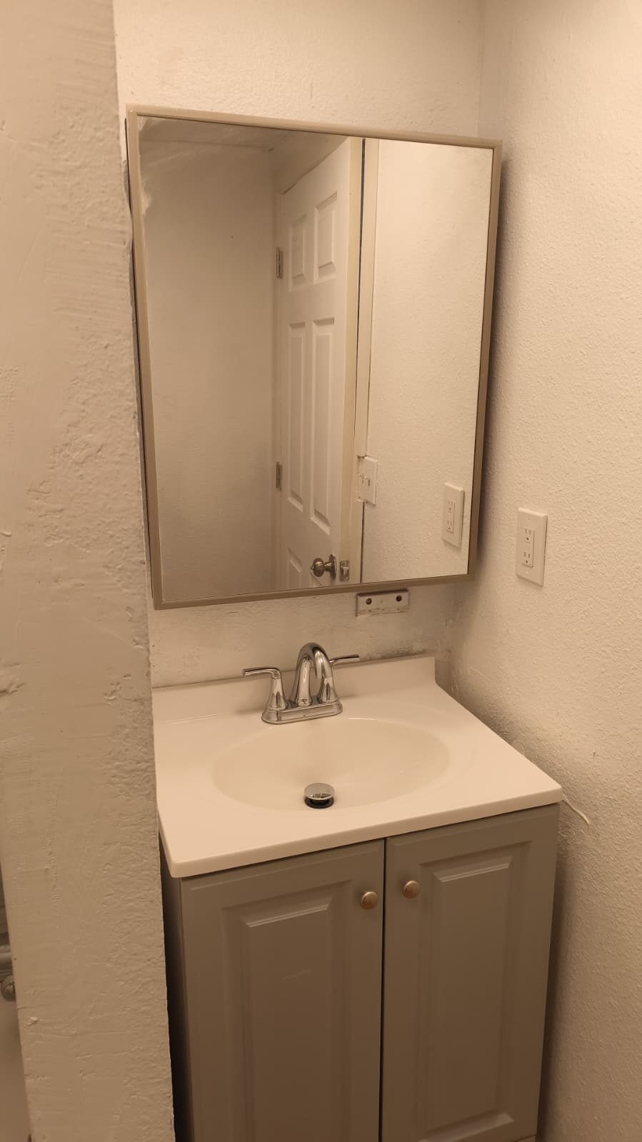Pueblo House: 2105 W 19th St