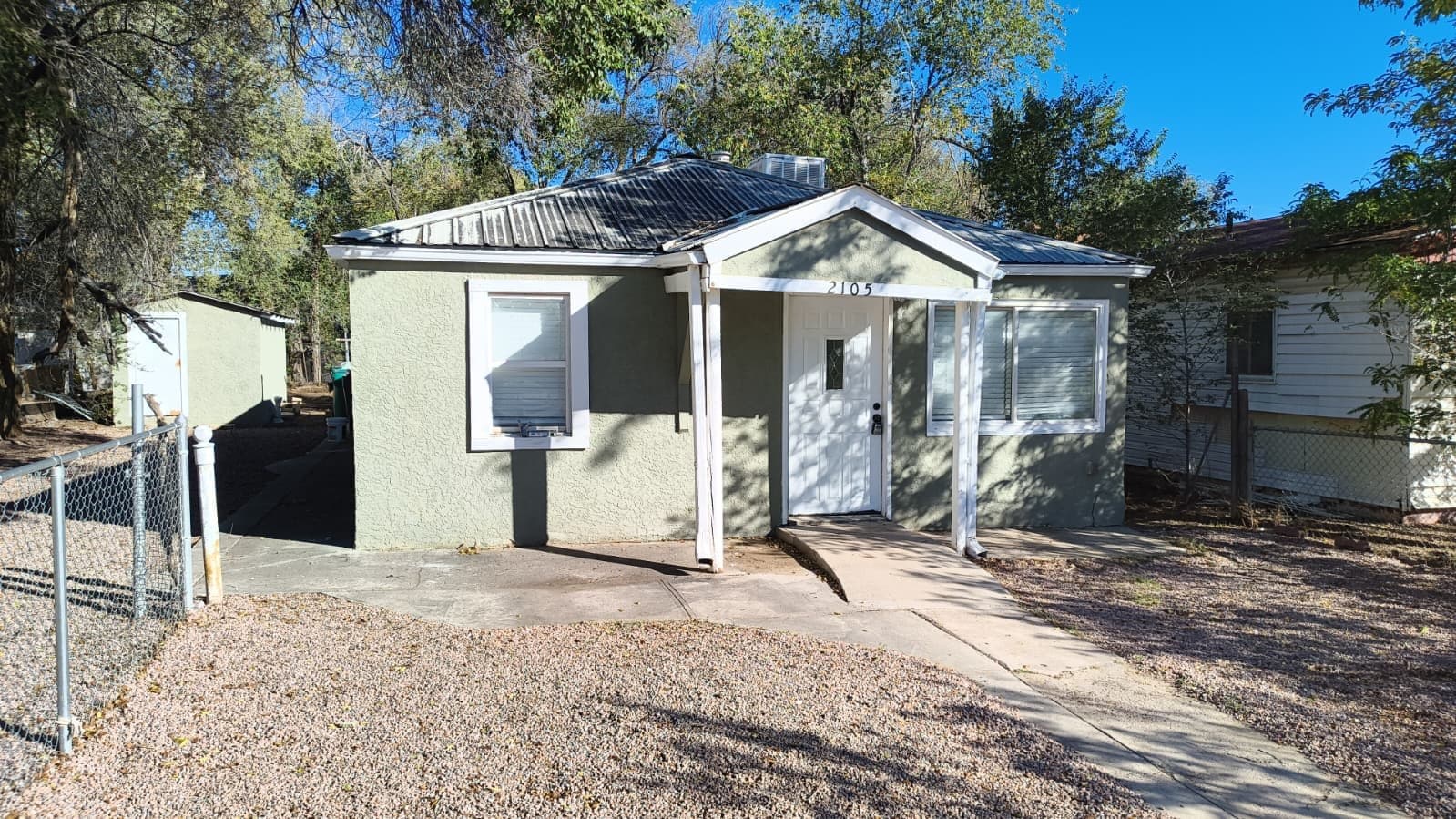 Pueblo House: 2105 W 19th St