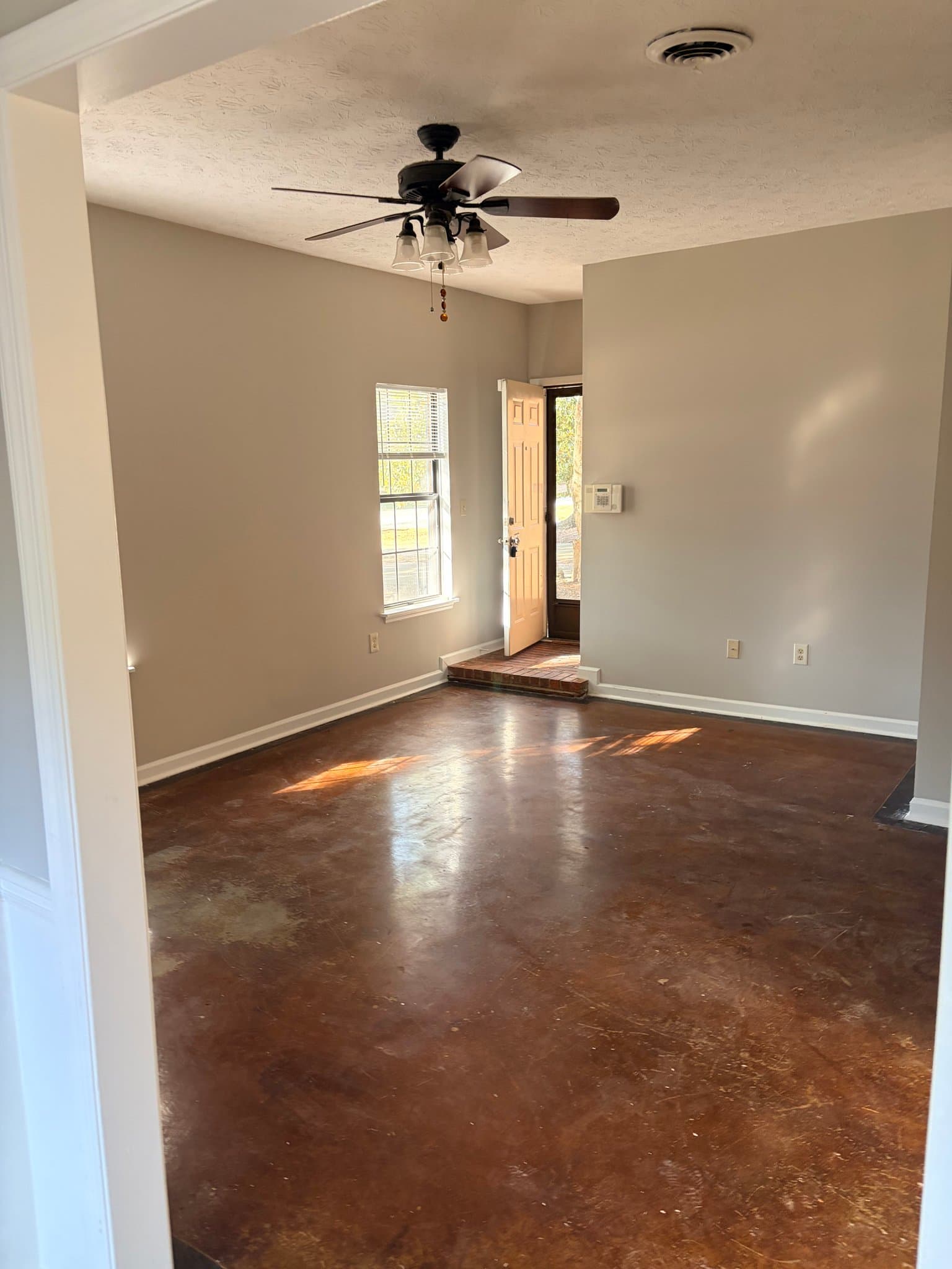 Athens Townhome: 480 Huntington Rd