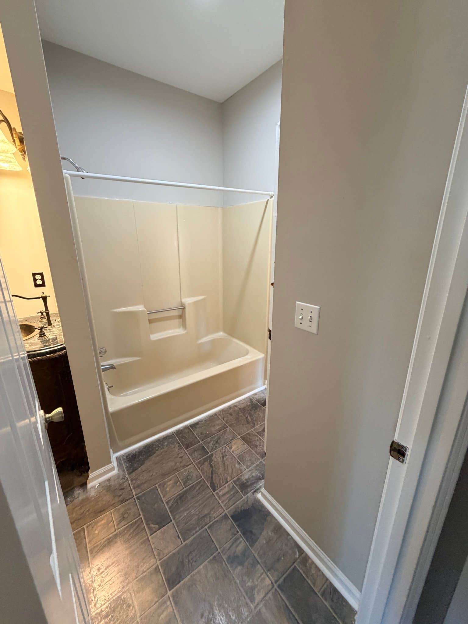 Athens Townhome: 480 Huntington Rd