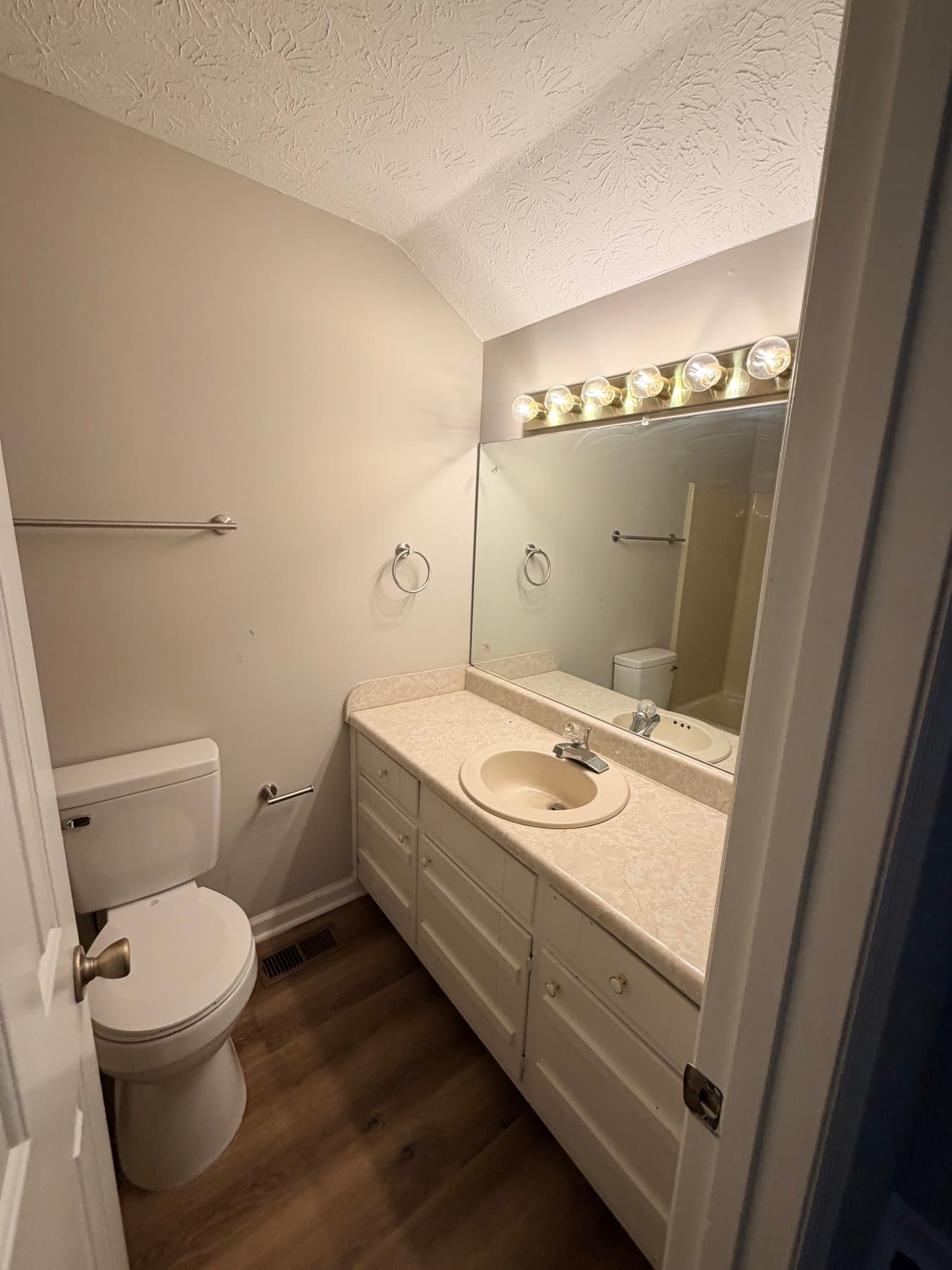 Athens Townhome: 480 Huntington Rd