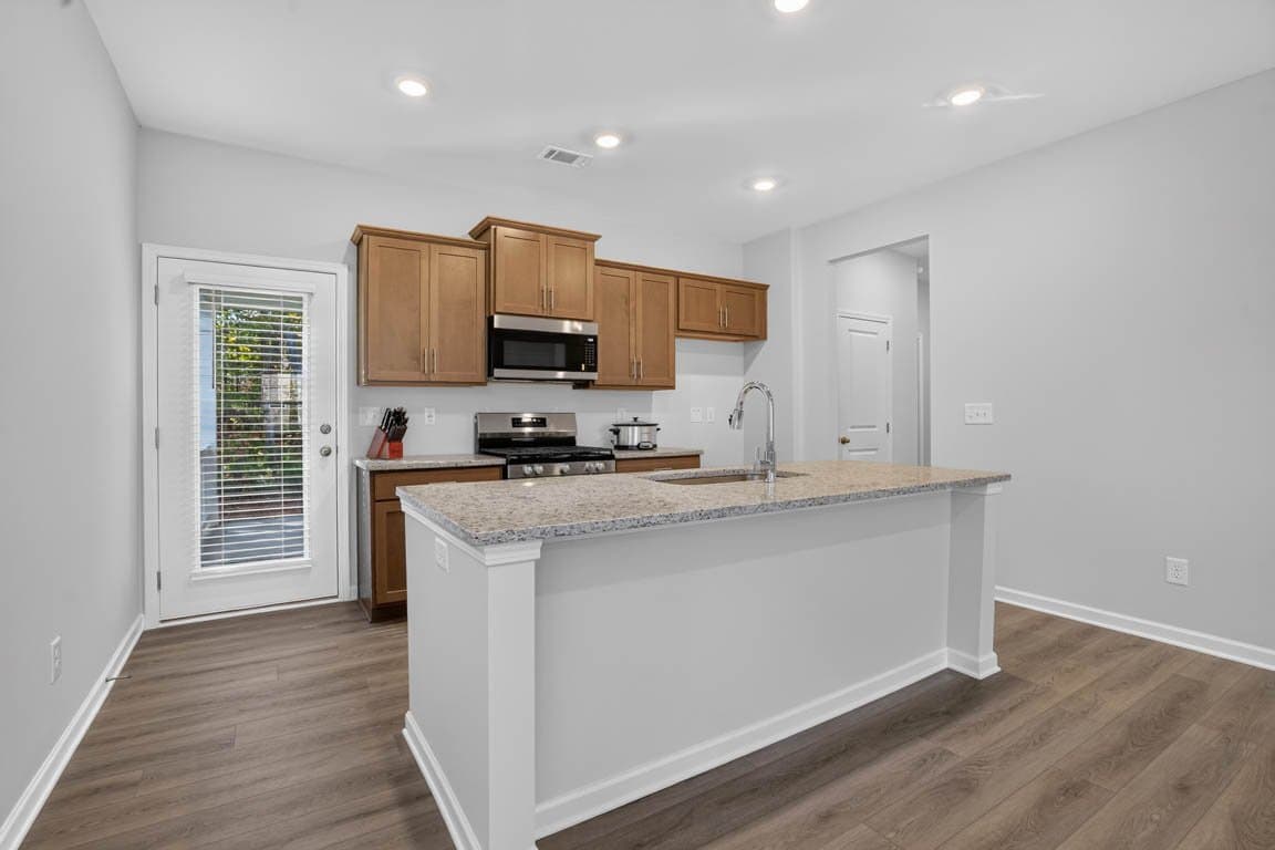 Dallas House: 330 Cedar Hill Dr