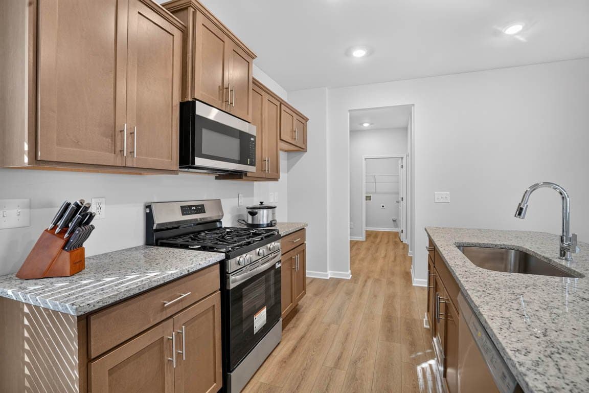 Dallas House: 330 Cedar Hill Dr