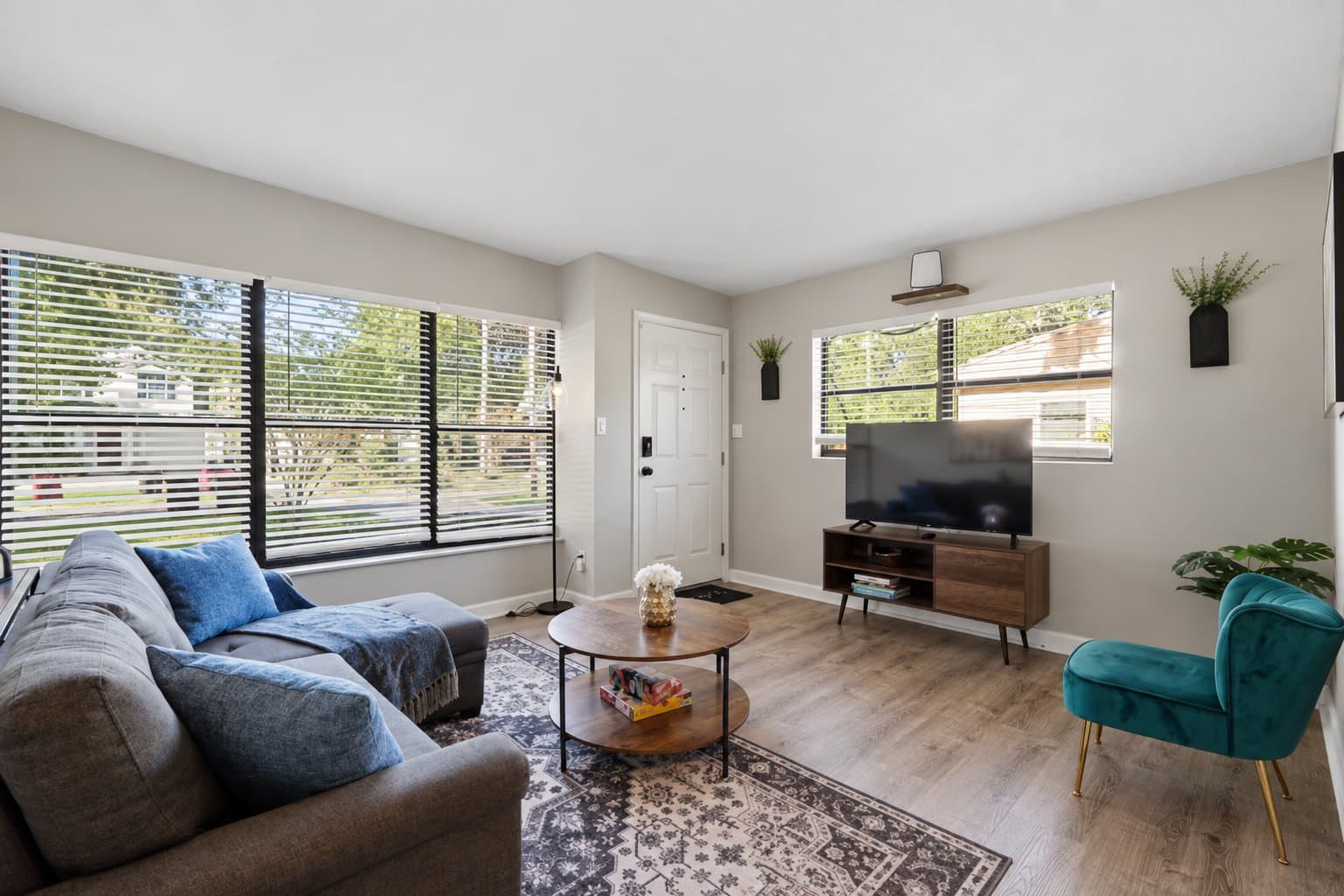 Orlando House: 1511 E Kaley St