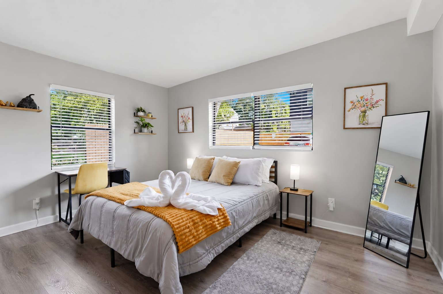 Orlando House: 1511 E Kaley St