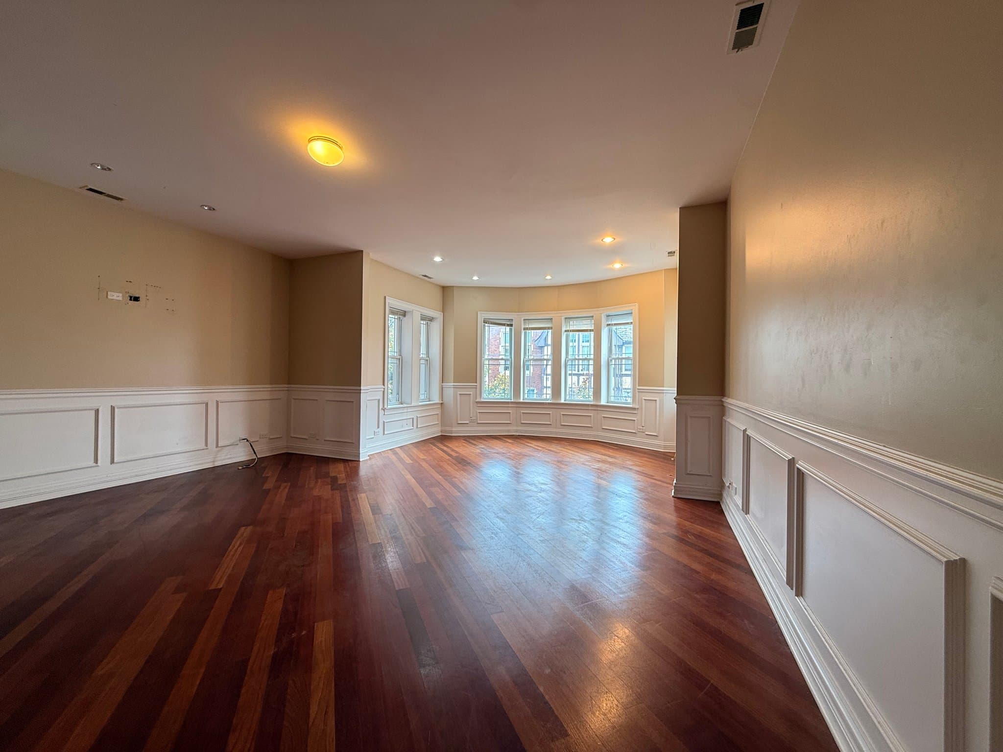 Chicago Condo: 7018 S Paxton Ave