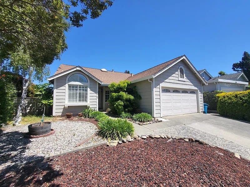 Vallejo House: 170 Moonraker Ct