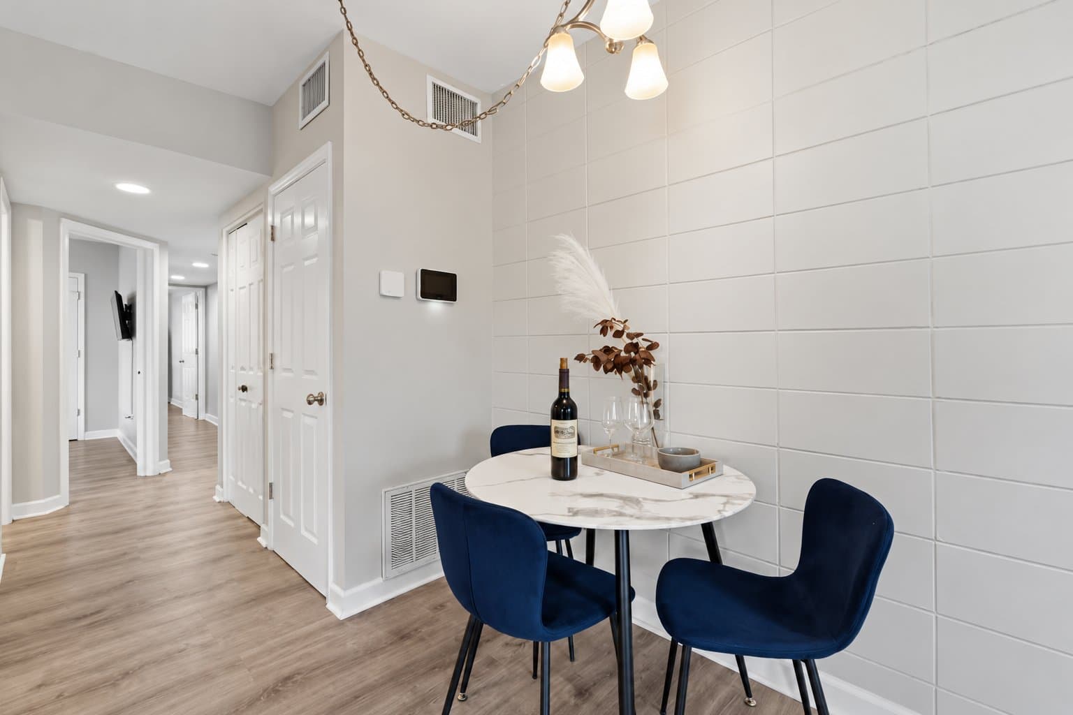 Orlando House: 1511 E Kaley St