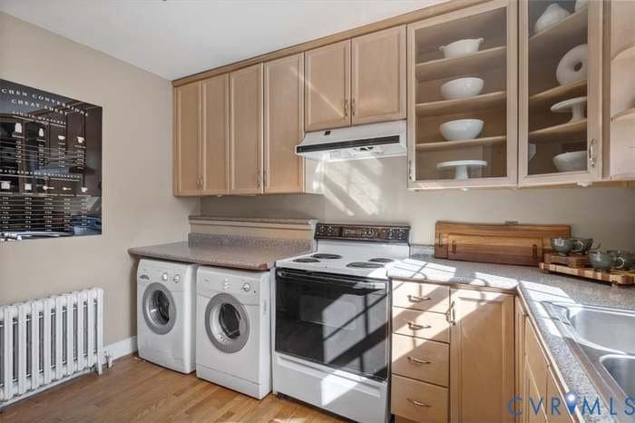 Richmond House: 613 Maple Ave