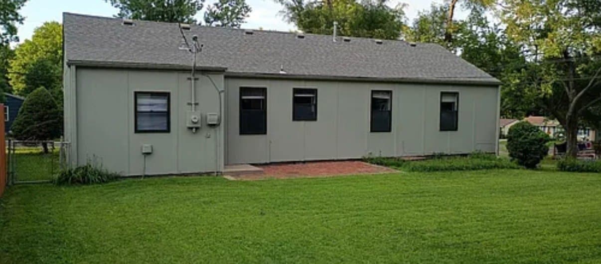 Overland Park House: 6101 W 74th St