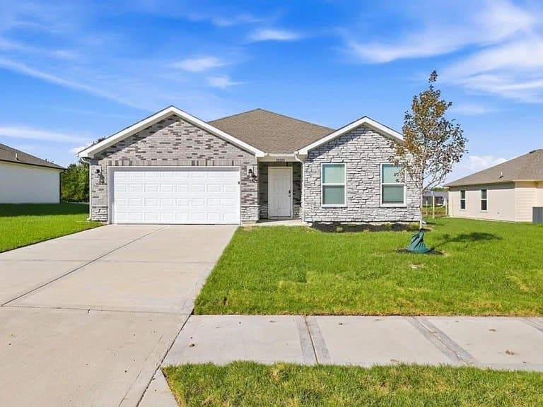 Edgerton House: 38015 w 207th ter